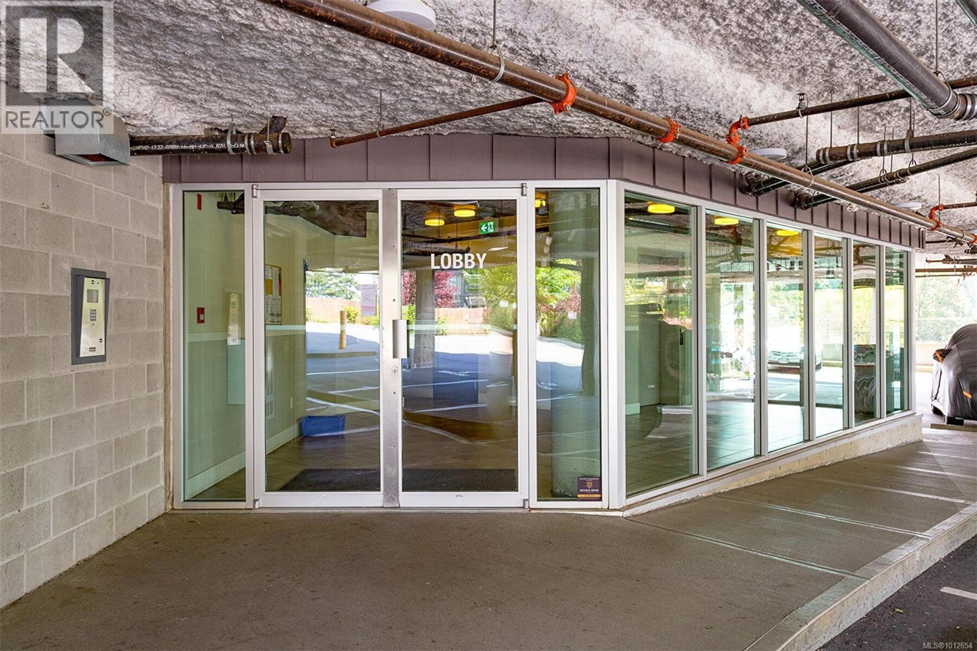 3240 Jacklin Rd, Langford - Exteriors - Photo 2