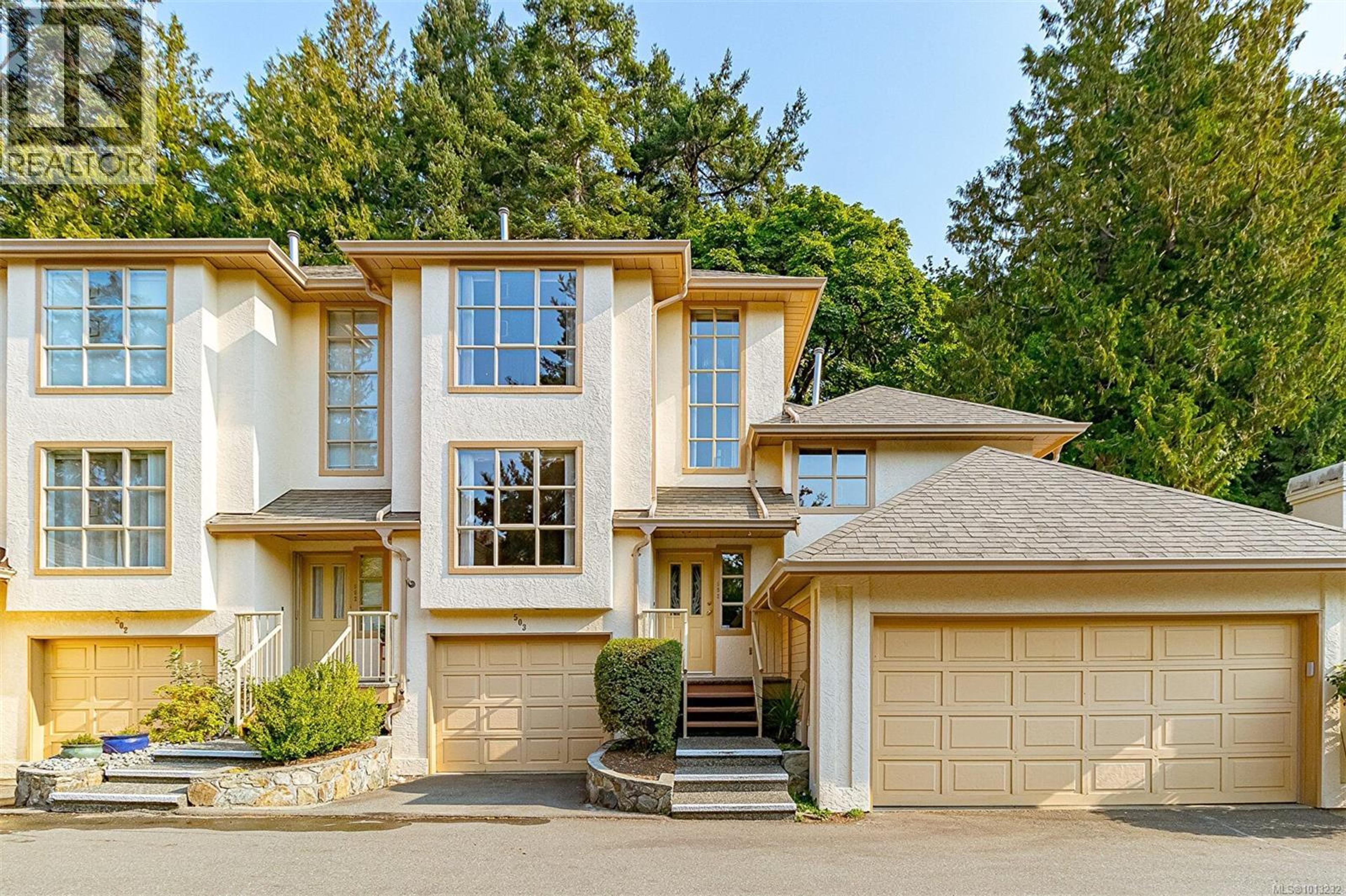 510 Marsett Pl, Saanich - Exteriors - Photo 1