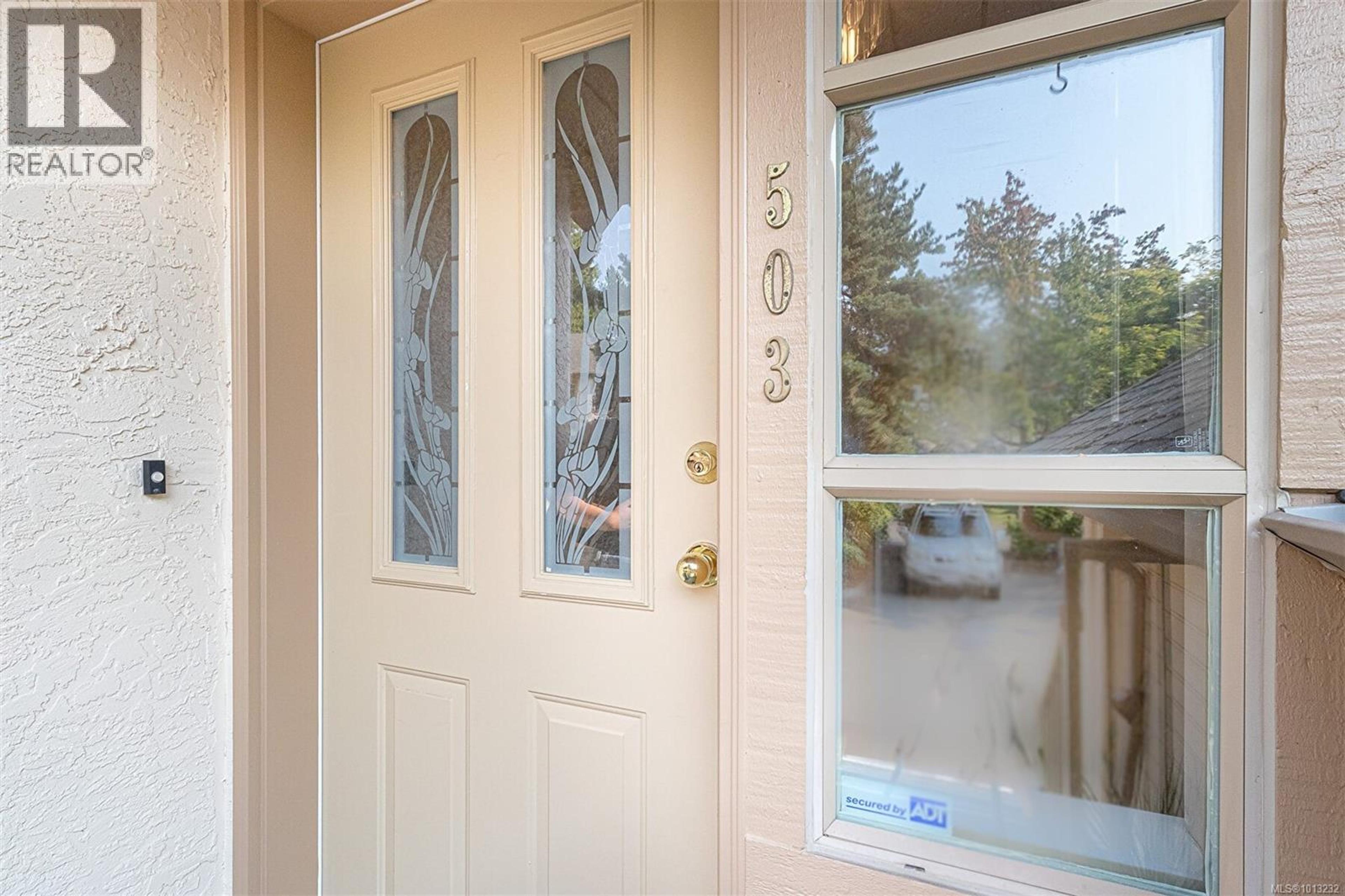 510 Marsett Pl, Saanich - Exteriors - Photo 7