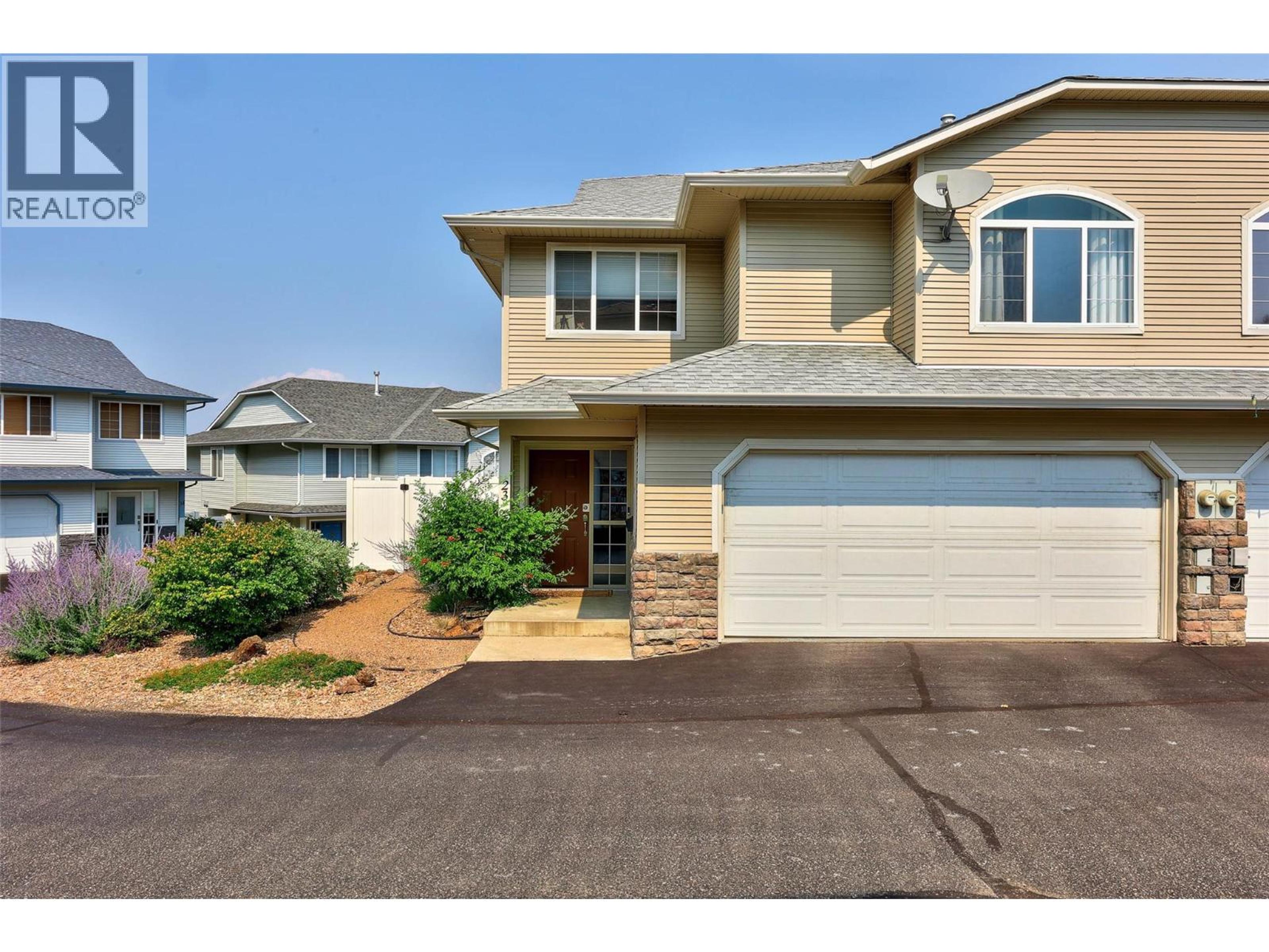 2210 QU'APPELLE Boulevard, Kamloops - Exteriors - Photo 1