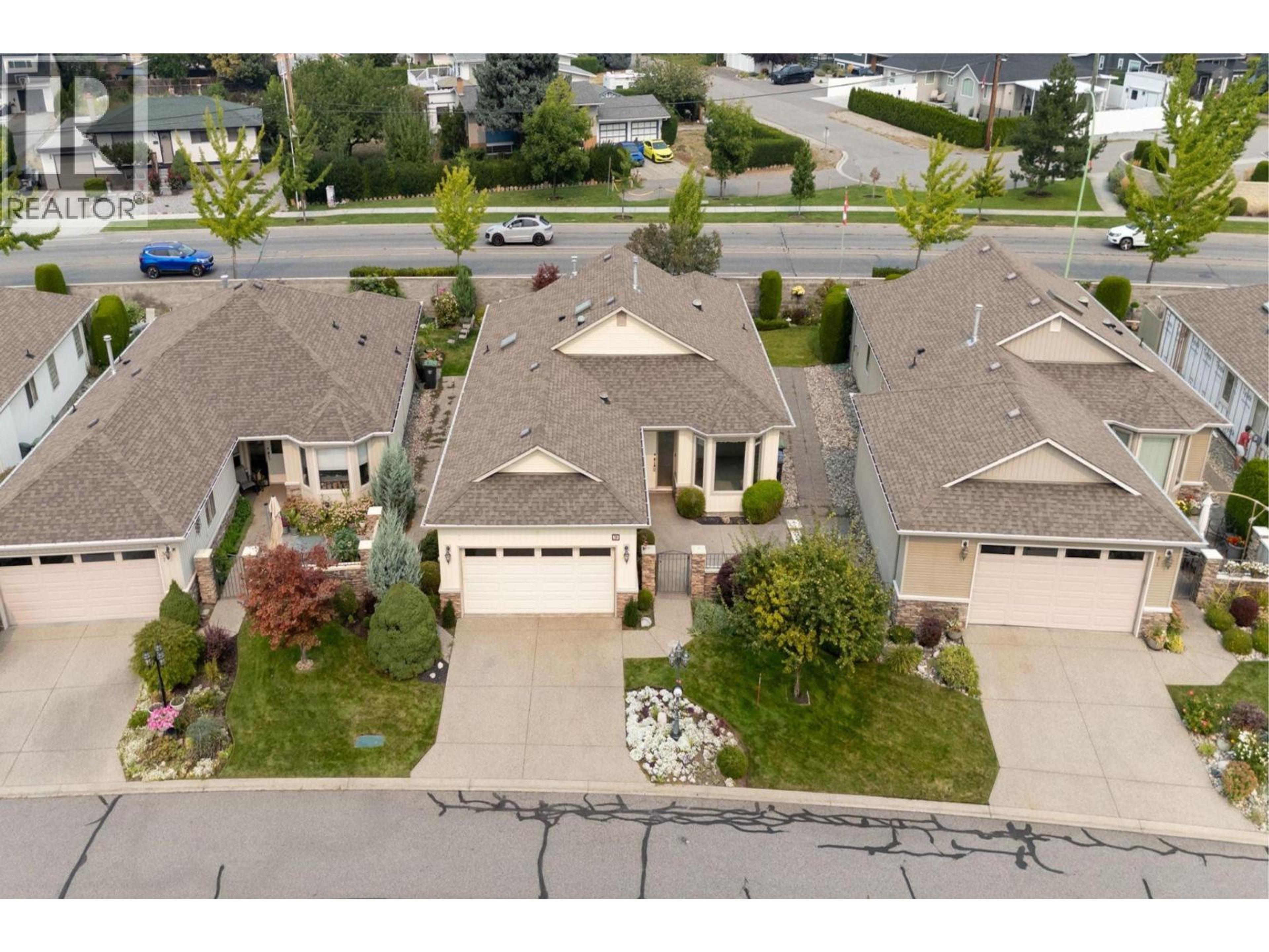 2365 Stillingfleet Road, Kelowna - Exteriors - Full Complex View, Drone/Aerial View - Photo 5