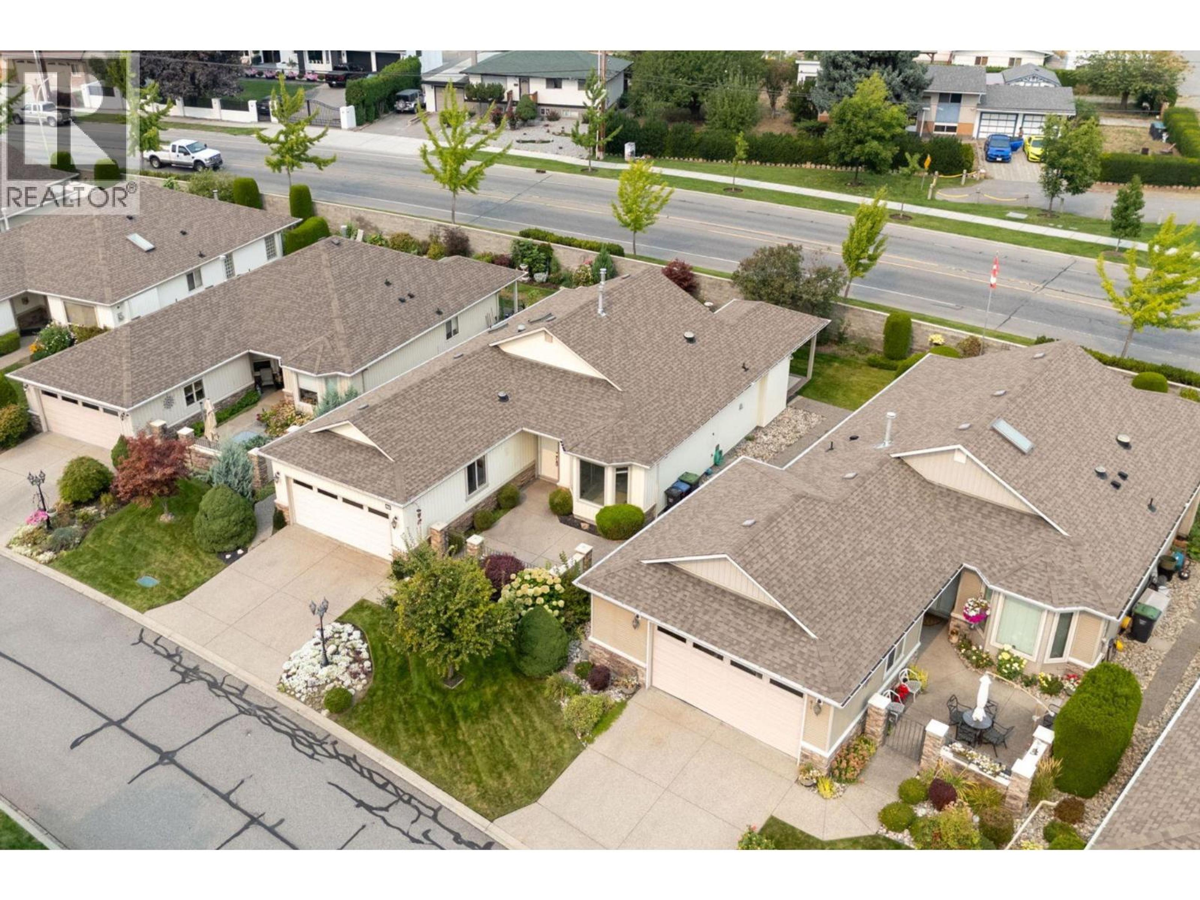 2365 Stillingfleet Road, Kelowna - Exteriors - Full Complex View, Drone/Aerial View - Photo 10