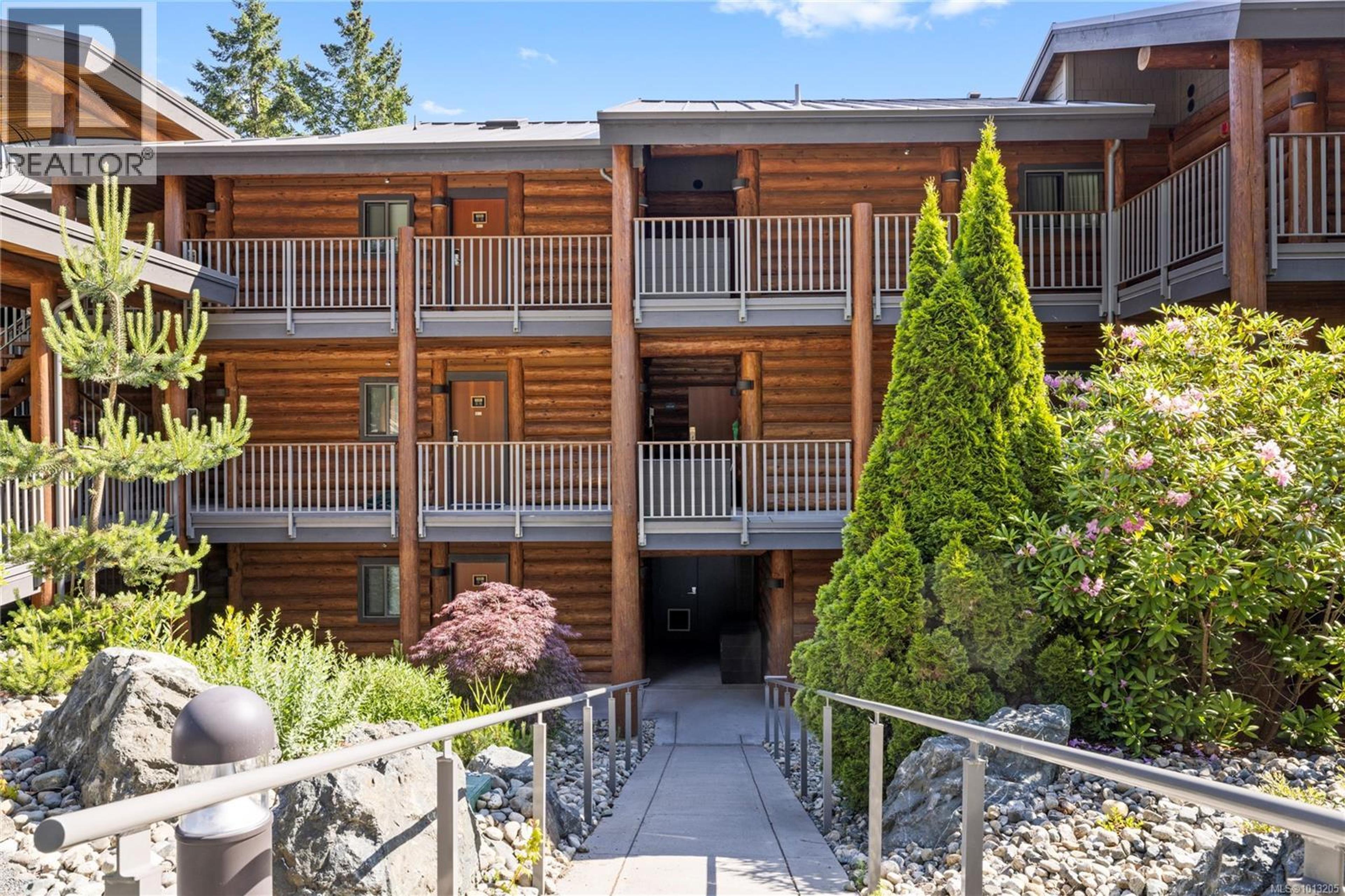 1155 Resort Dr, Parksville - Exteriors - Photo 2