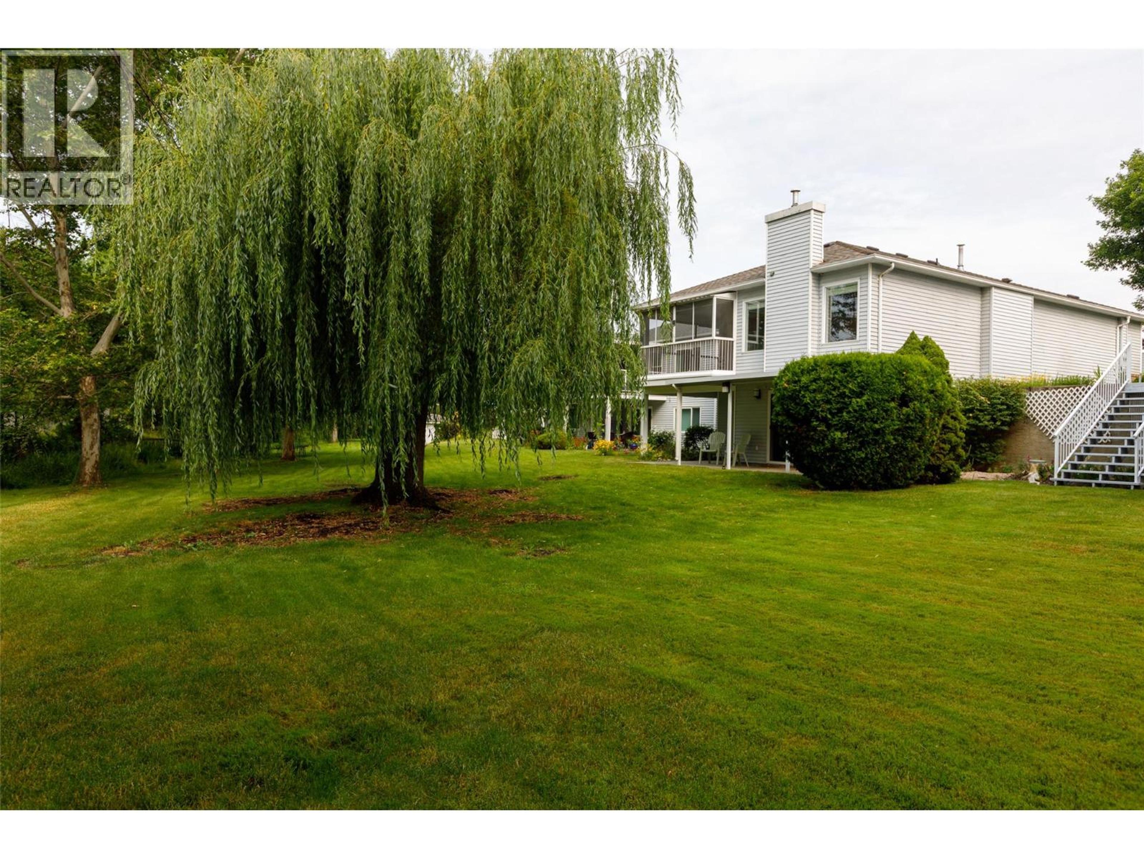 1101 Cameron Avenue, Kelowna - Exteriors - Photo 4