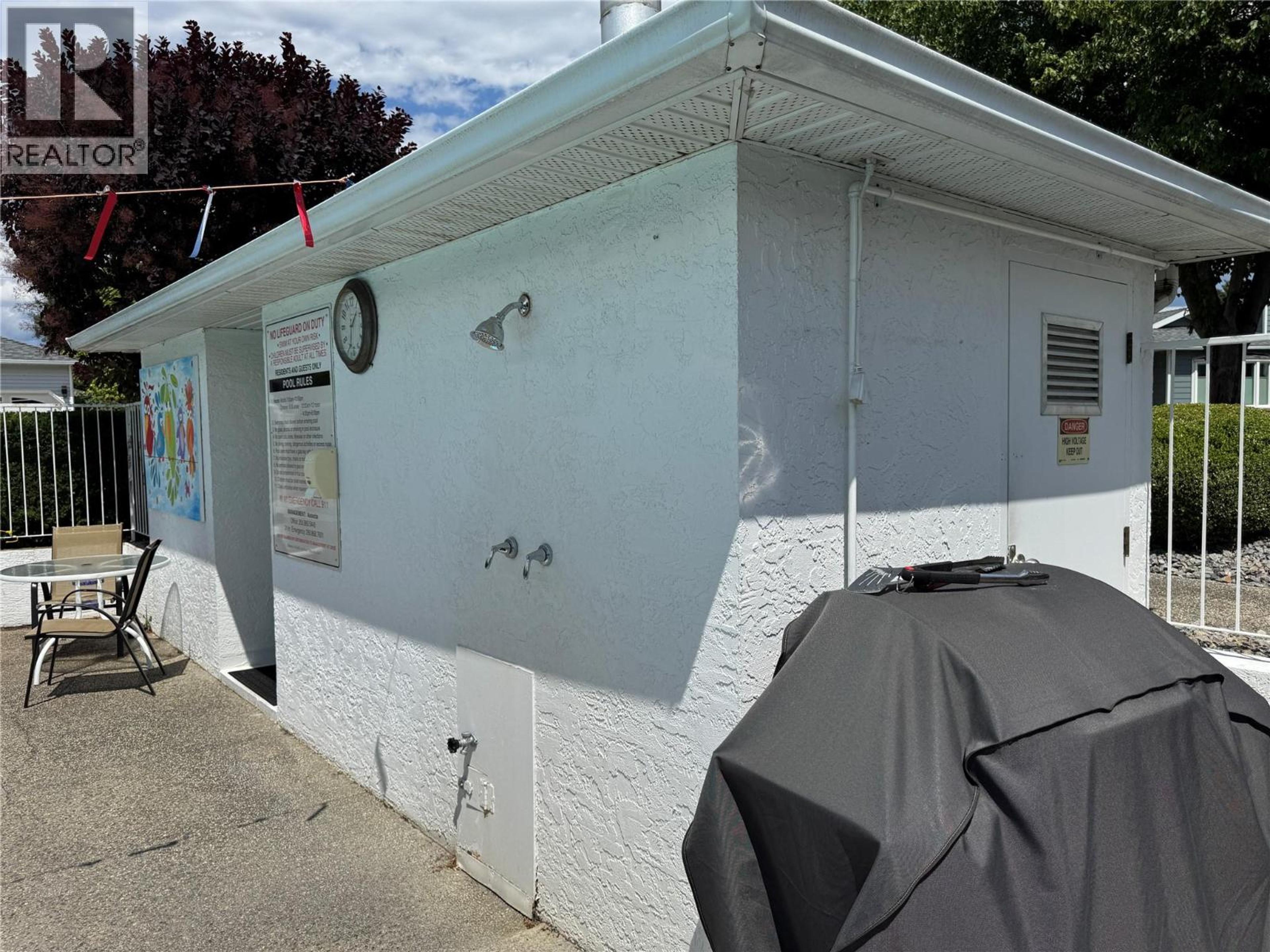 1101 Cameron Avenue, Kelowna - Exteriors - Photo 5