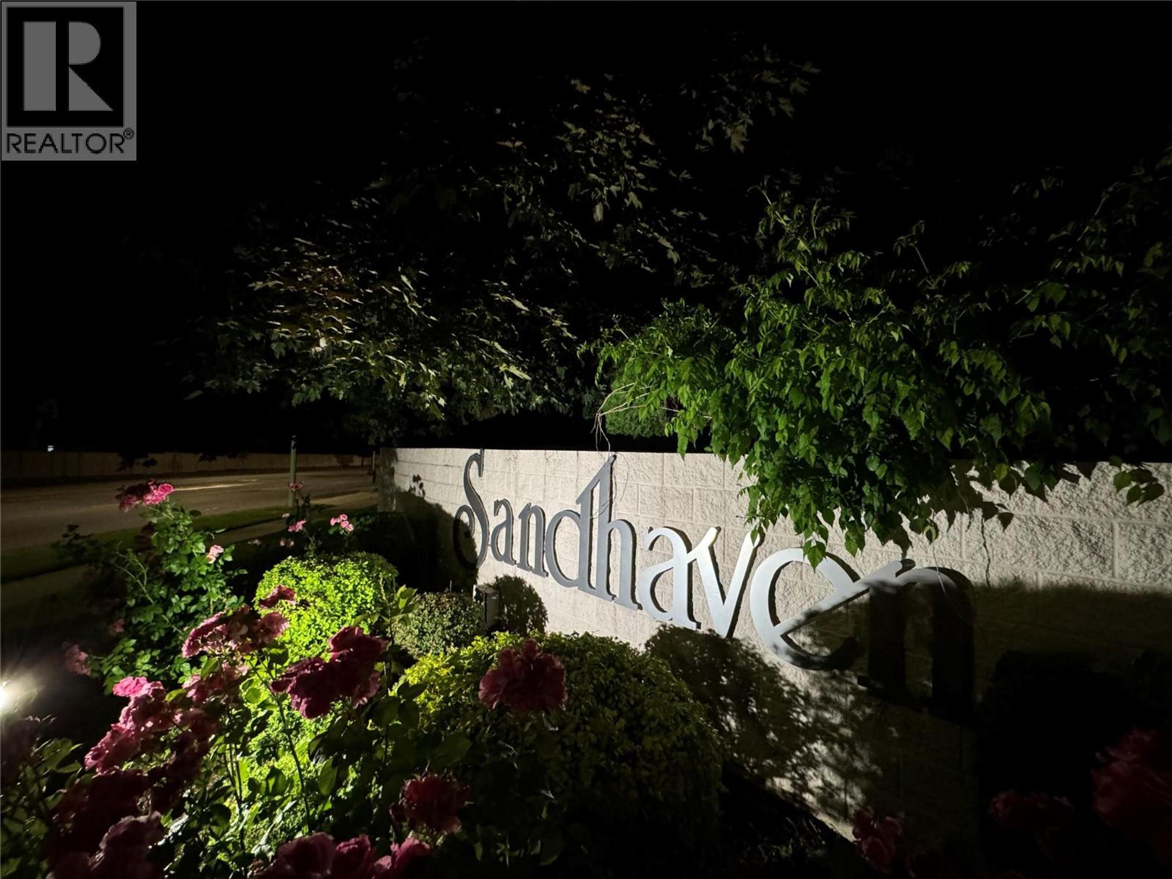 1101 Cameron Avenue, Kelowna - Exteriors - Photo 11