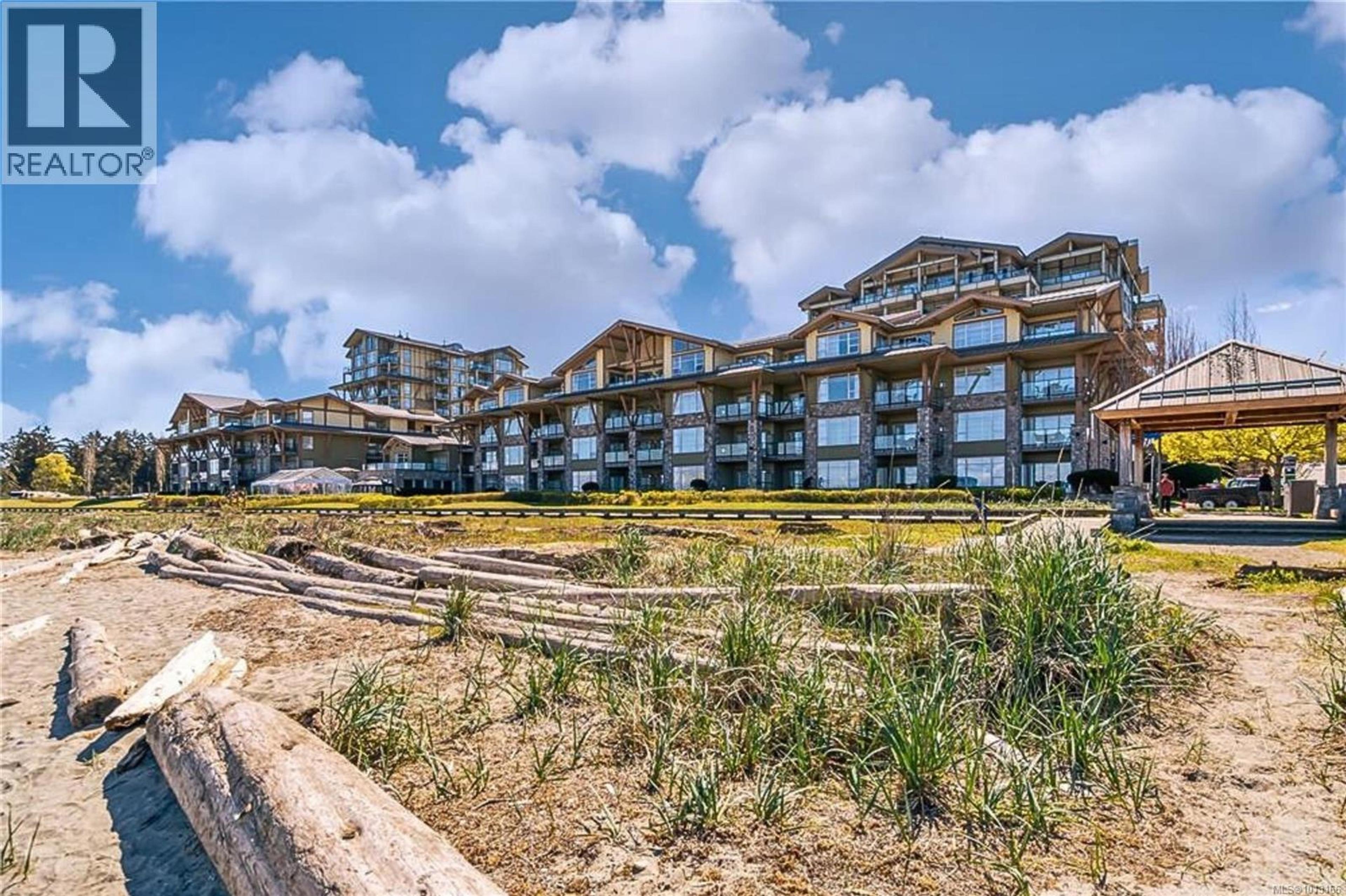 194 Beachside Dr, Parksville - Exteriors - Full Complex View - Photo 7