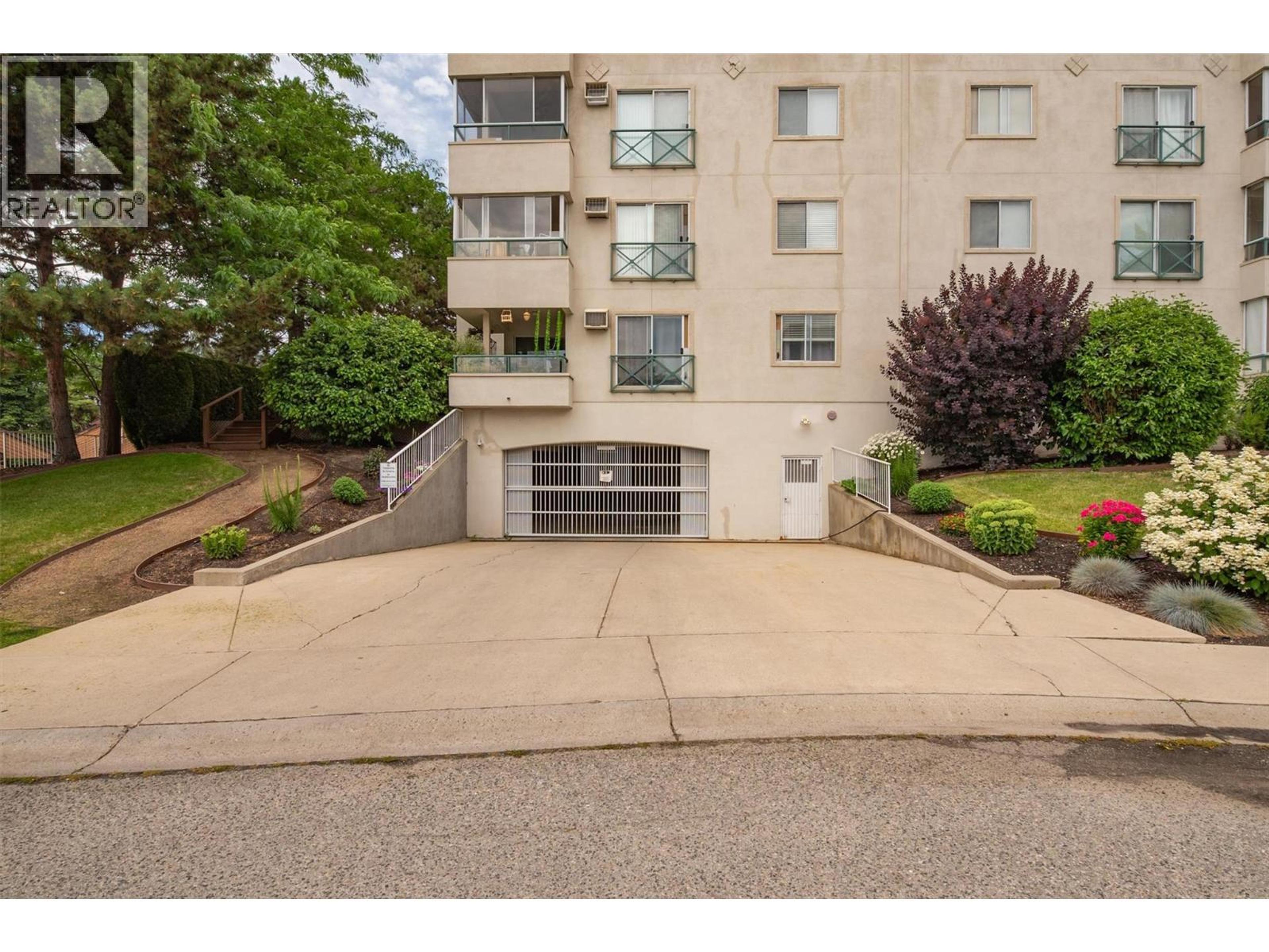 730 Badke Road, Kelowna - Exteriors - Photo 5