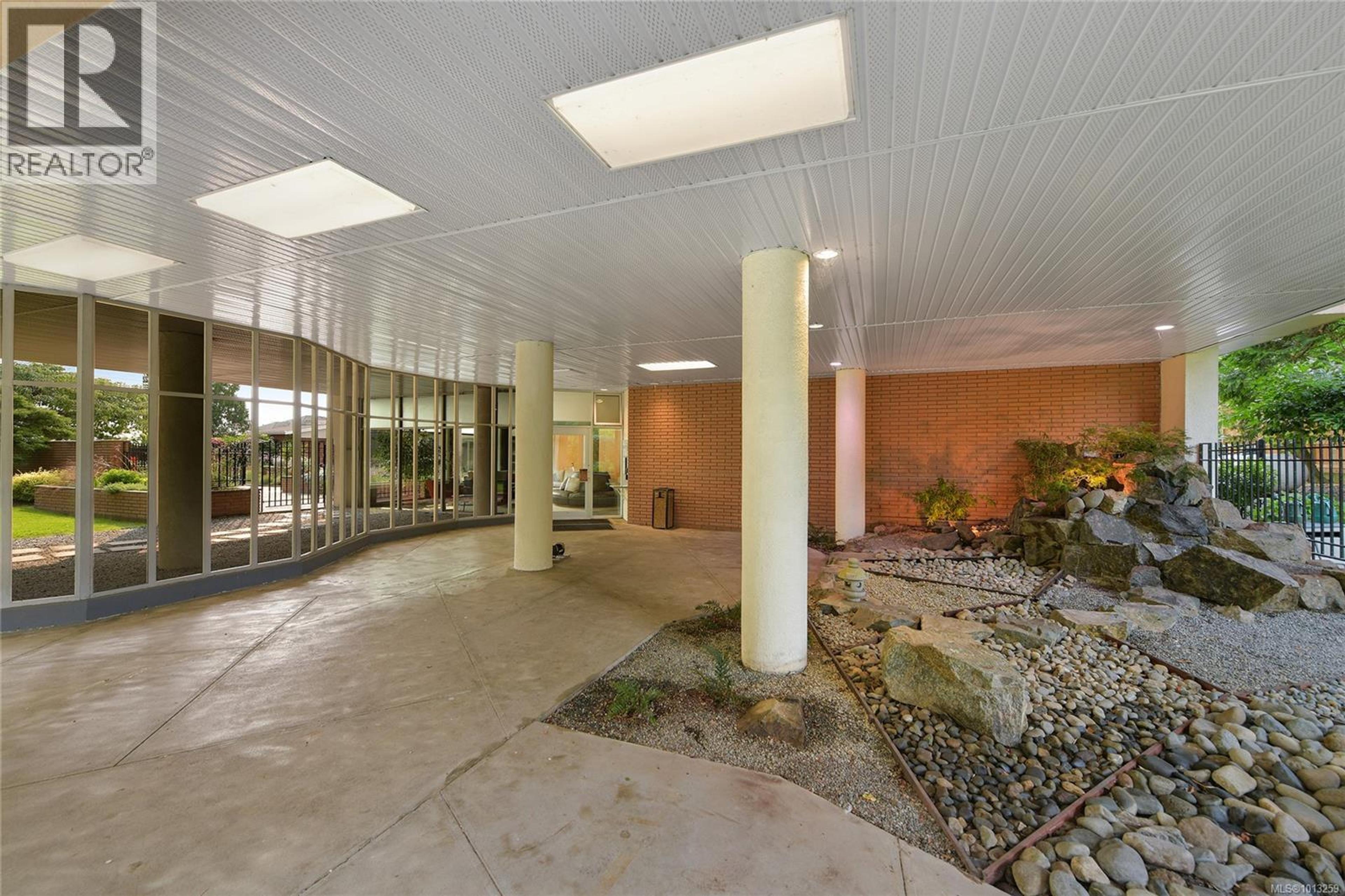 250 Douglas St, Victoria - Exteriors - Photo 6