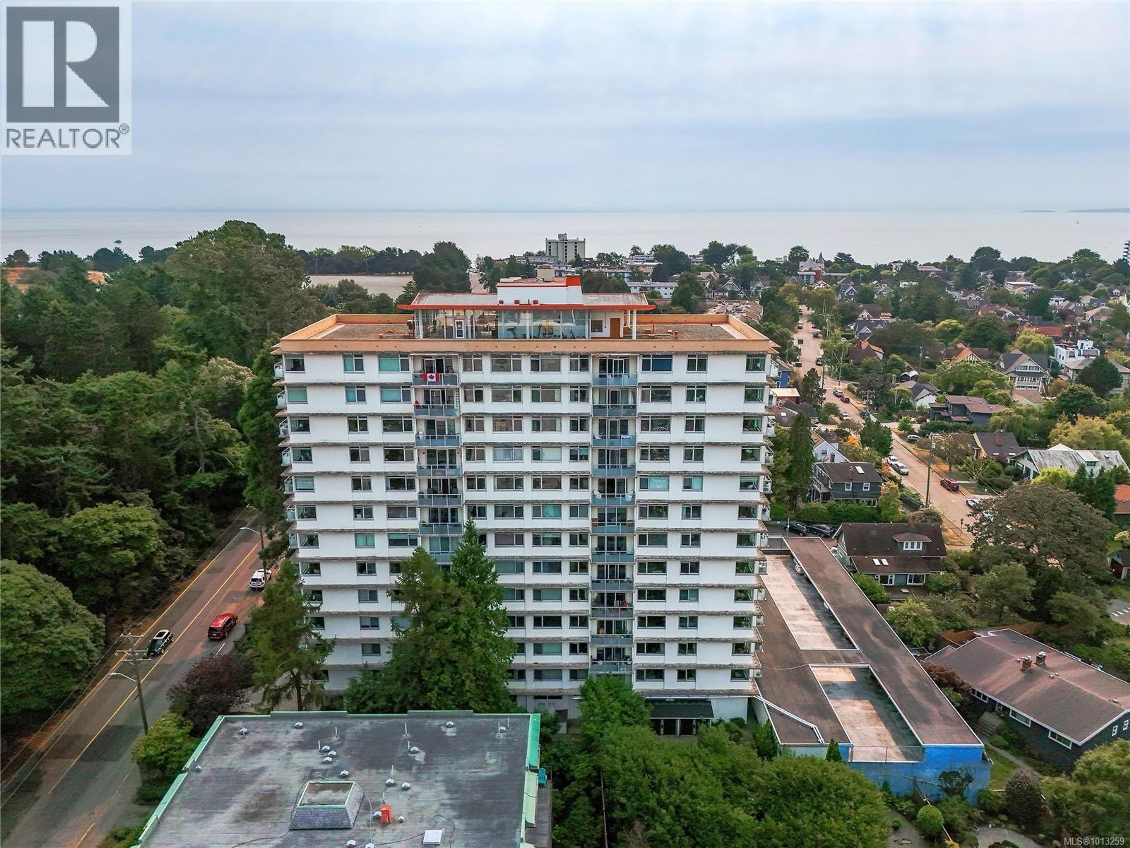 250 Douglas St, Victoria - Exteriors - Full Complex View, Drone/Aerial View - Photo 11