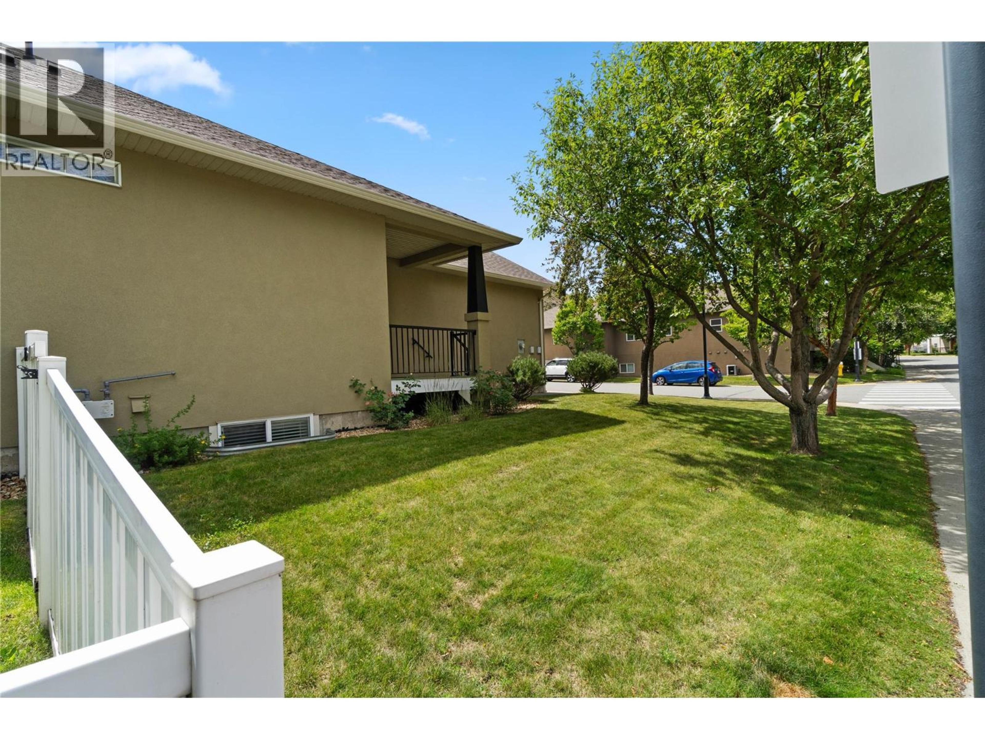 2920 Valleyview Drive, Kamloops - Exteriors - Photo 3