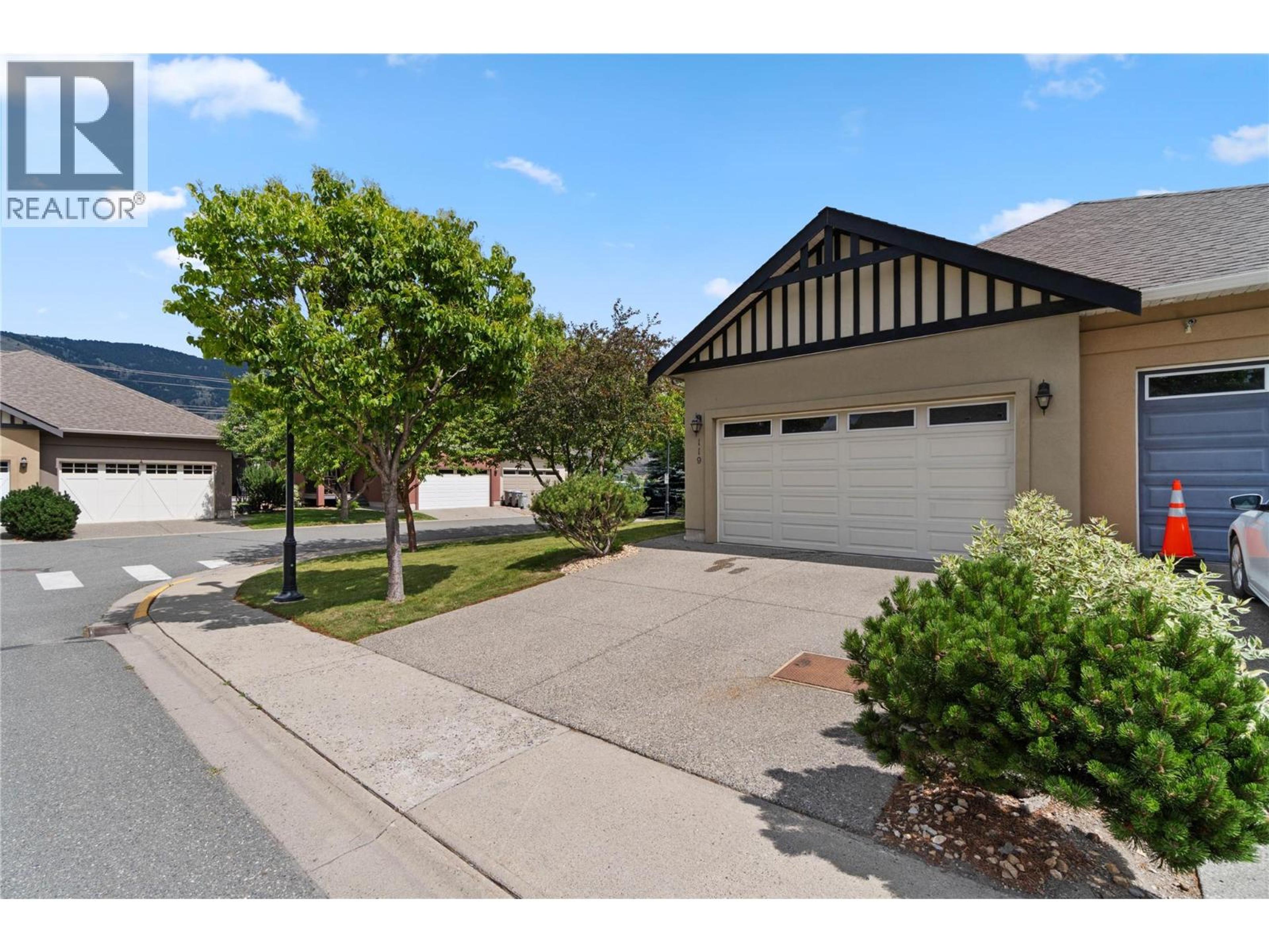 2920 Valleyview Drive, Kamloops - Exteriors - Full Complex View - Photo 4