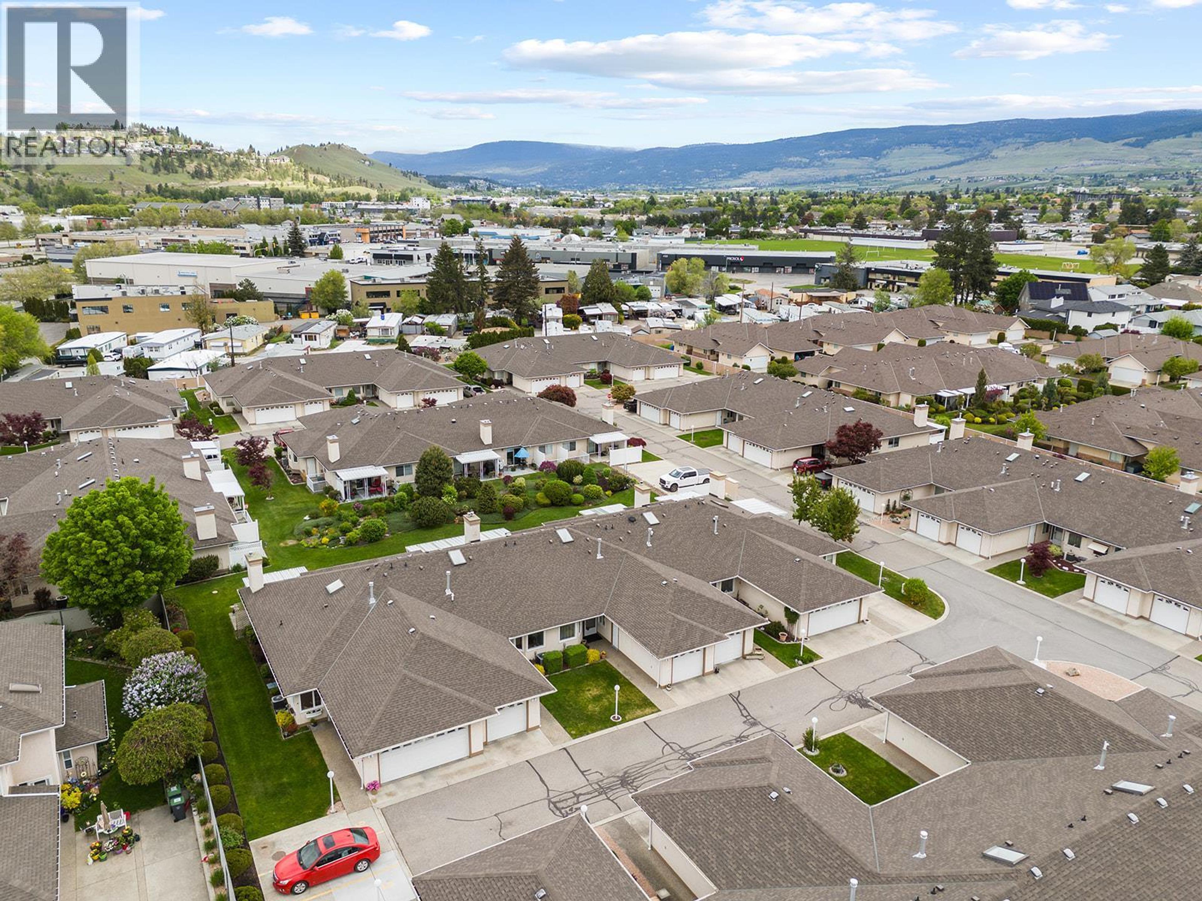 1874 Parkview Crescent, Kelowna - Exteriors - Full Complex View, Drone/Aerial View - Photo 5