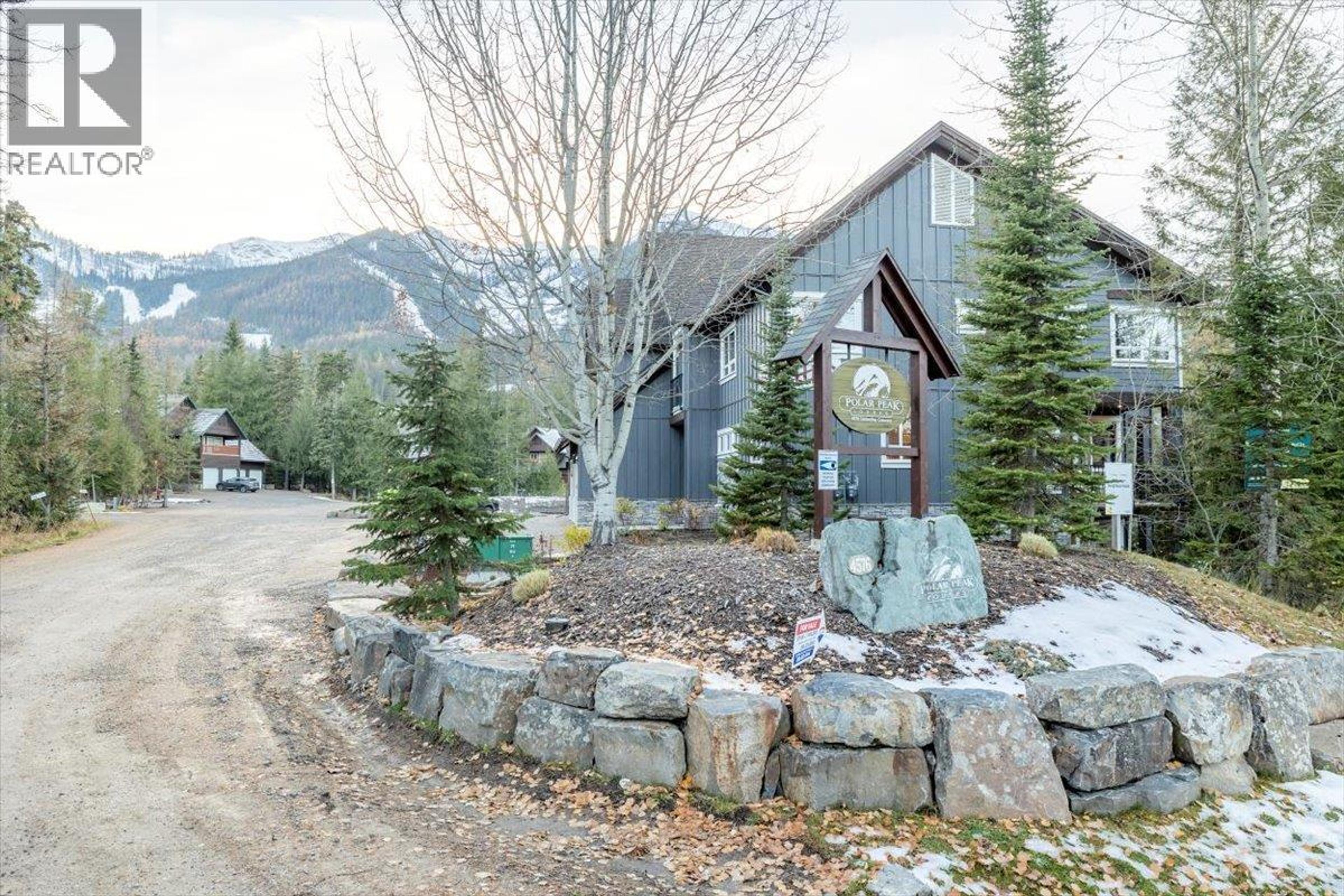 4576 TIMBERLINE Crescent, Fernie - Exteriors - Full Complex View - Photo 19