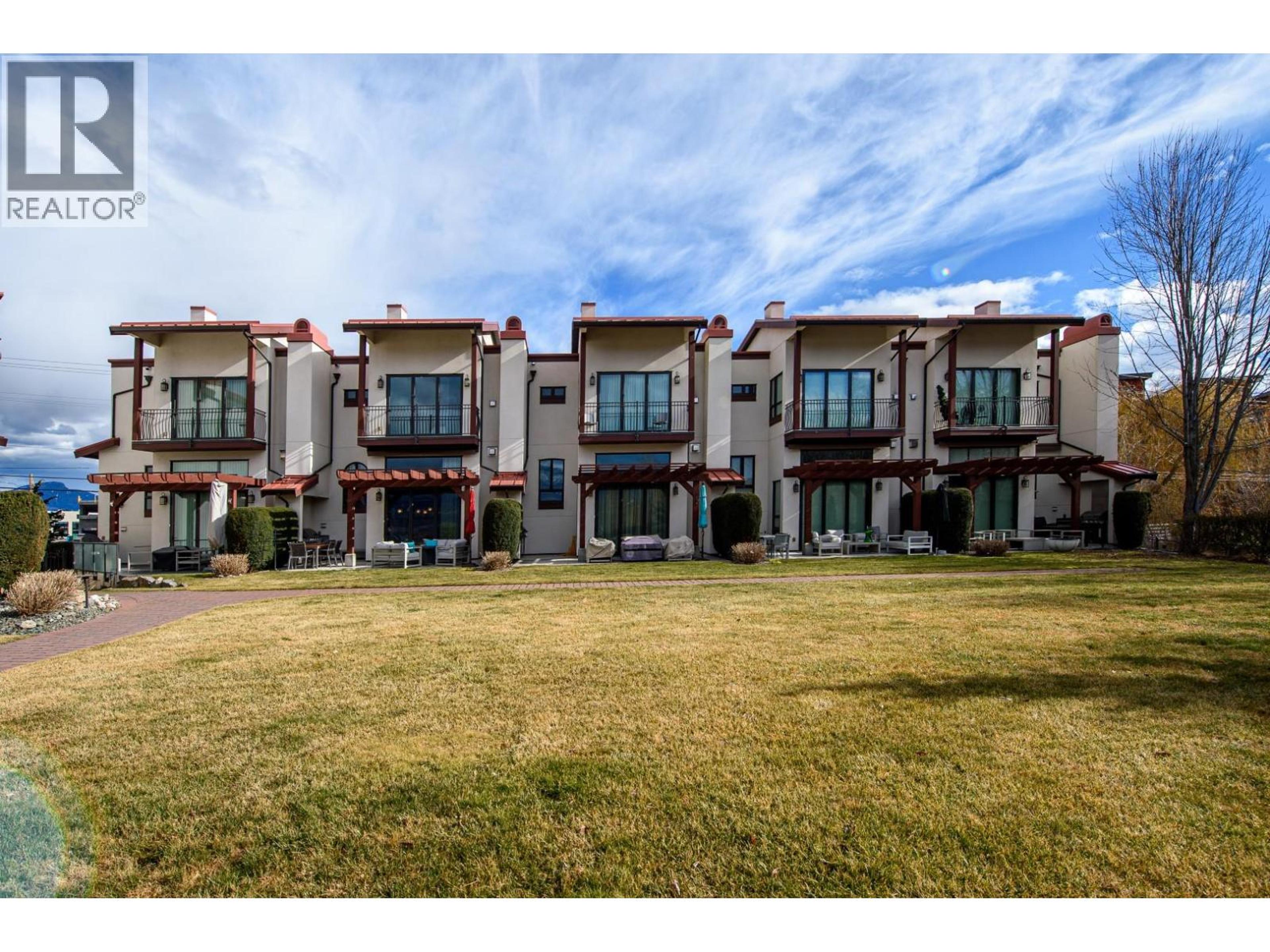 3756 Lakeshore Road, Kelowna - Exteriors - Full Complex View - Photo 5