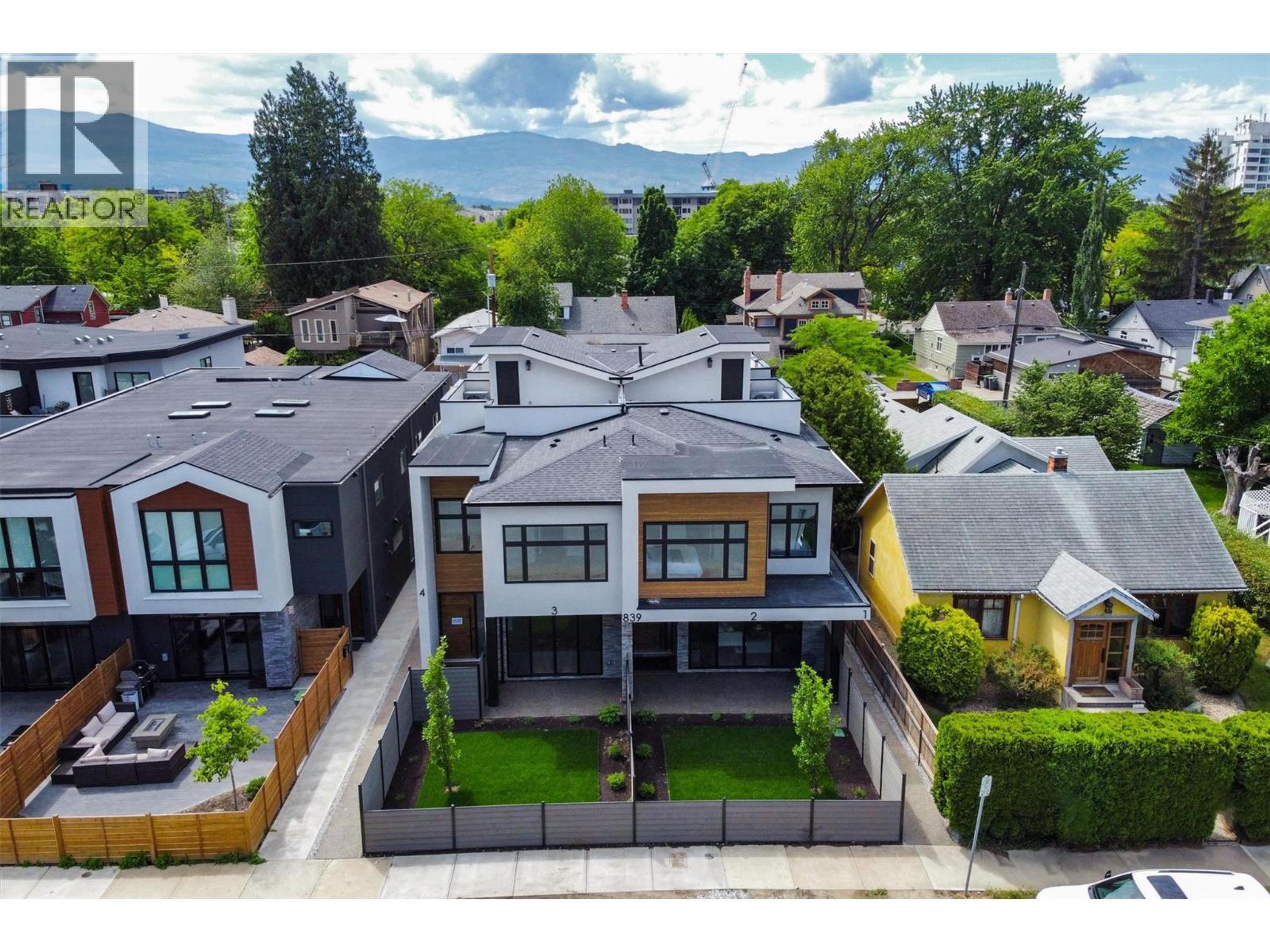 839 Lawson Avenue, Kelowna - Exteriors - Drone/Aerial View - Photo 7