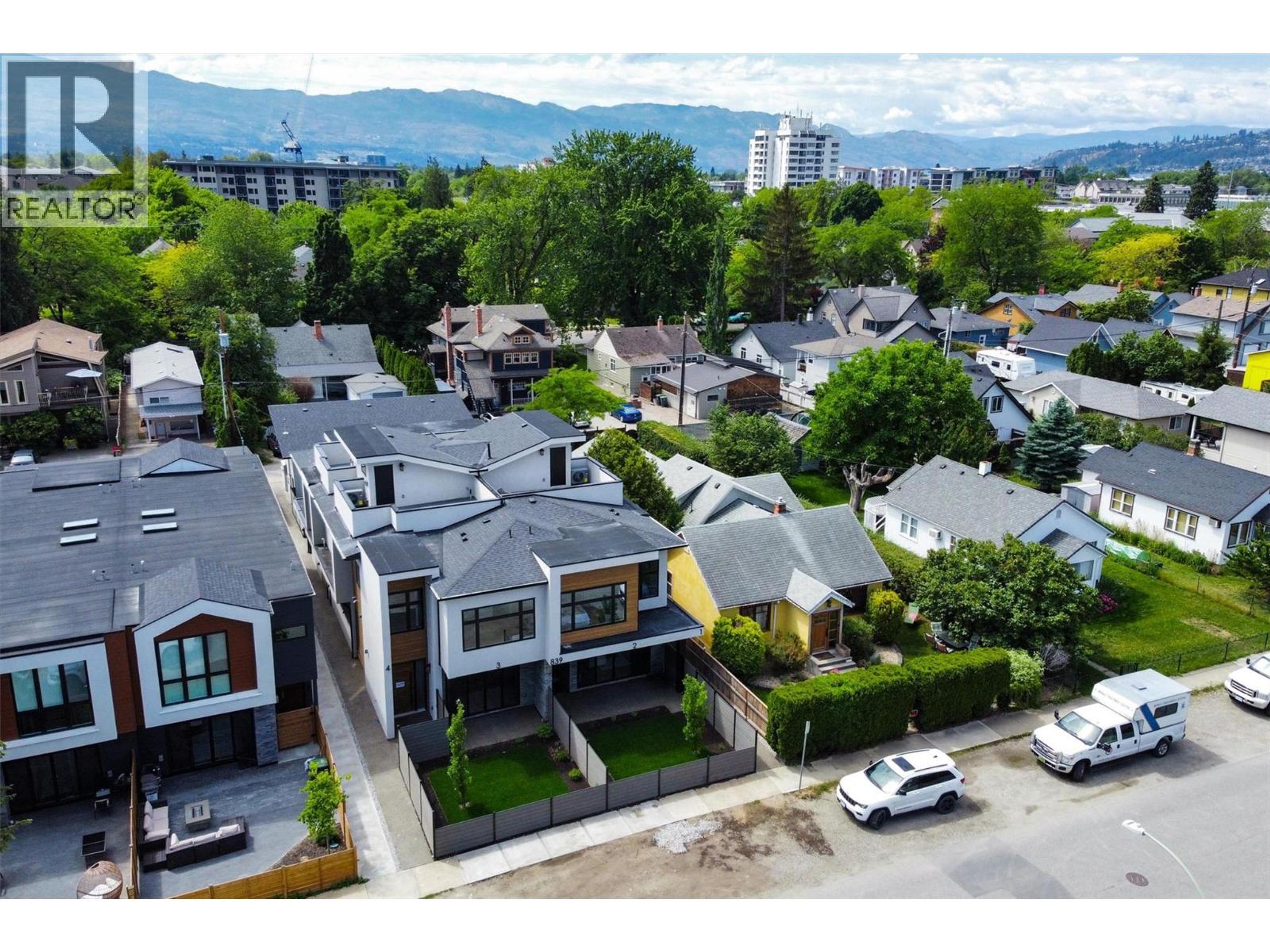 839 Lawson Avenue, Kelowna - Exteriors - Full Complex View, Drone/Aerial View - Photo 4