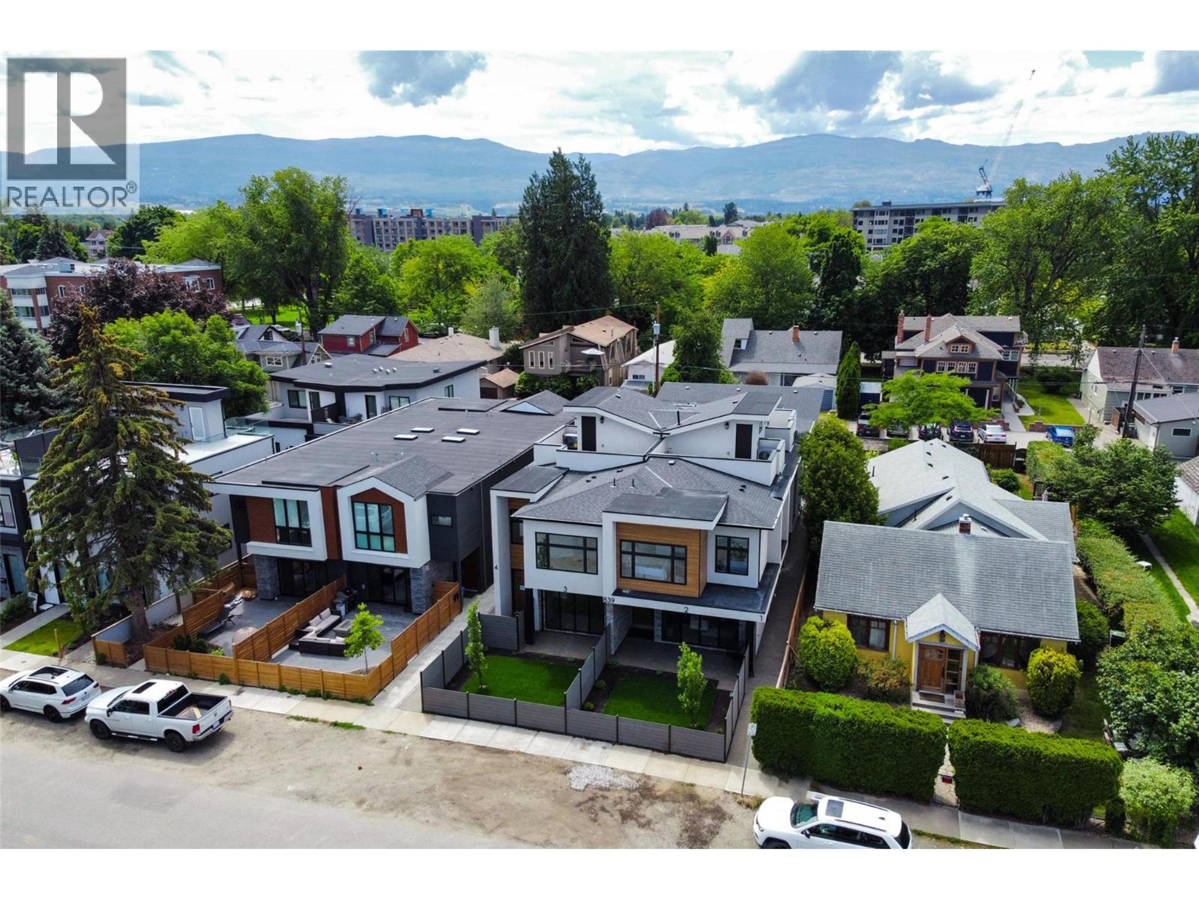 839 Lawson Avenue, Kelowna - Exteriors - Full Complex View, Drone/Aerial View - Photo 3