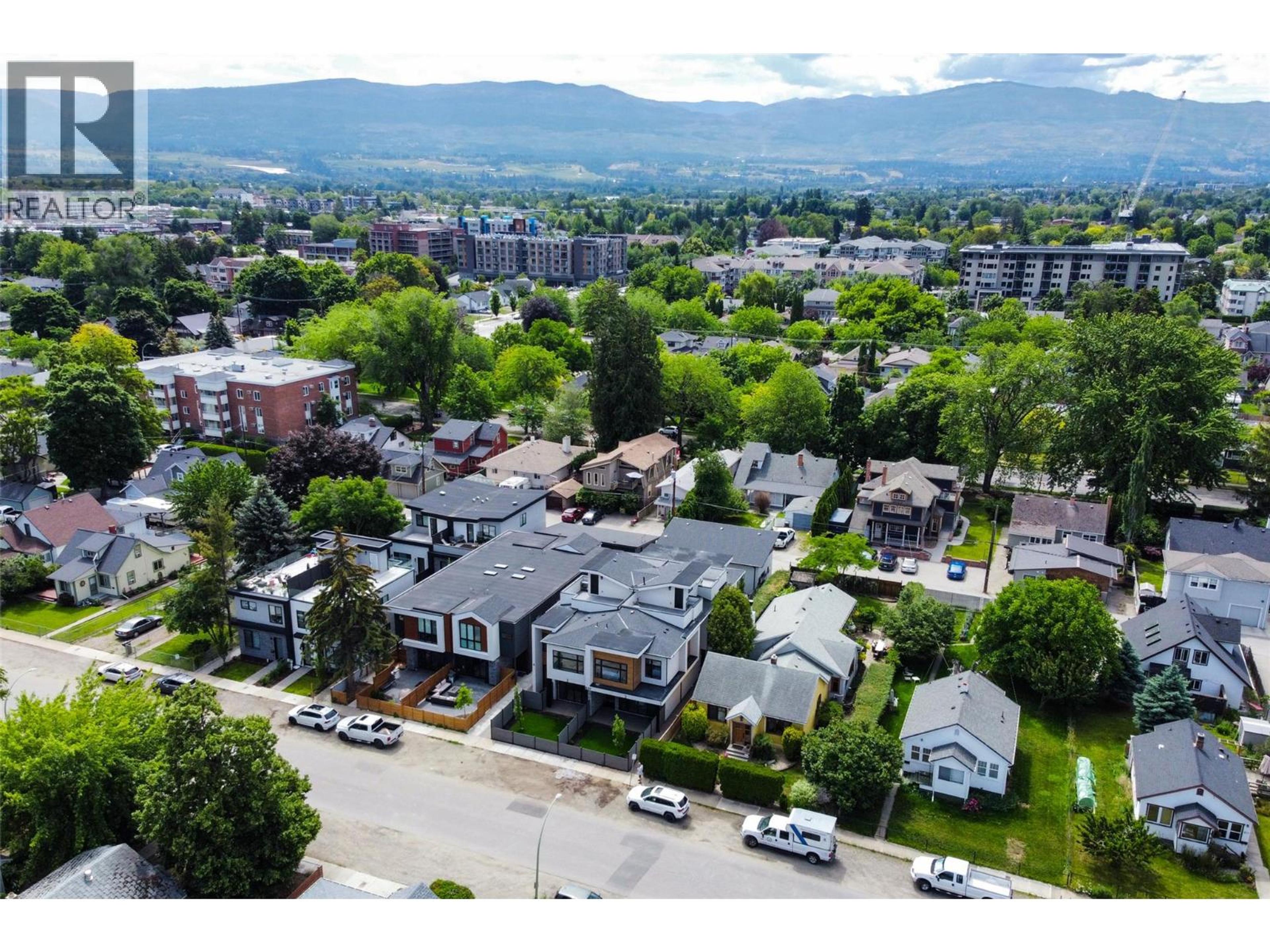 839 Lawson Avenue, Kelowna - Exteriors - Full Complex View, Drone/Aerial View - Photo 8