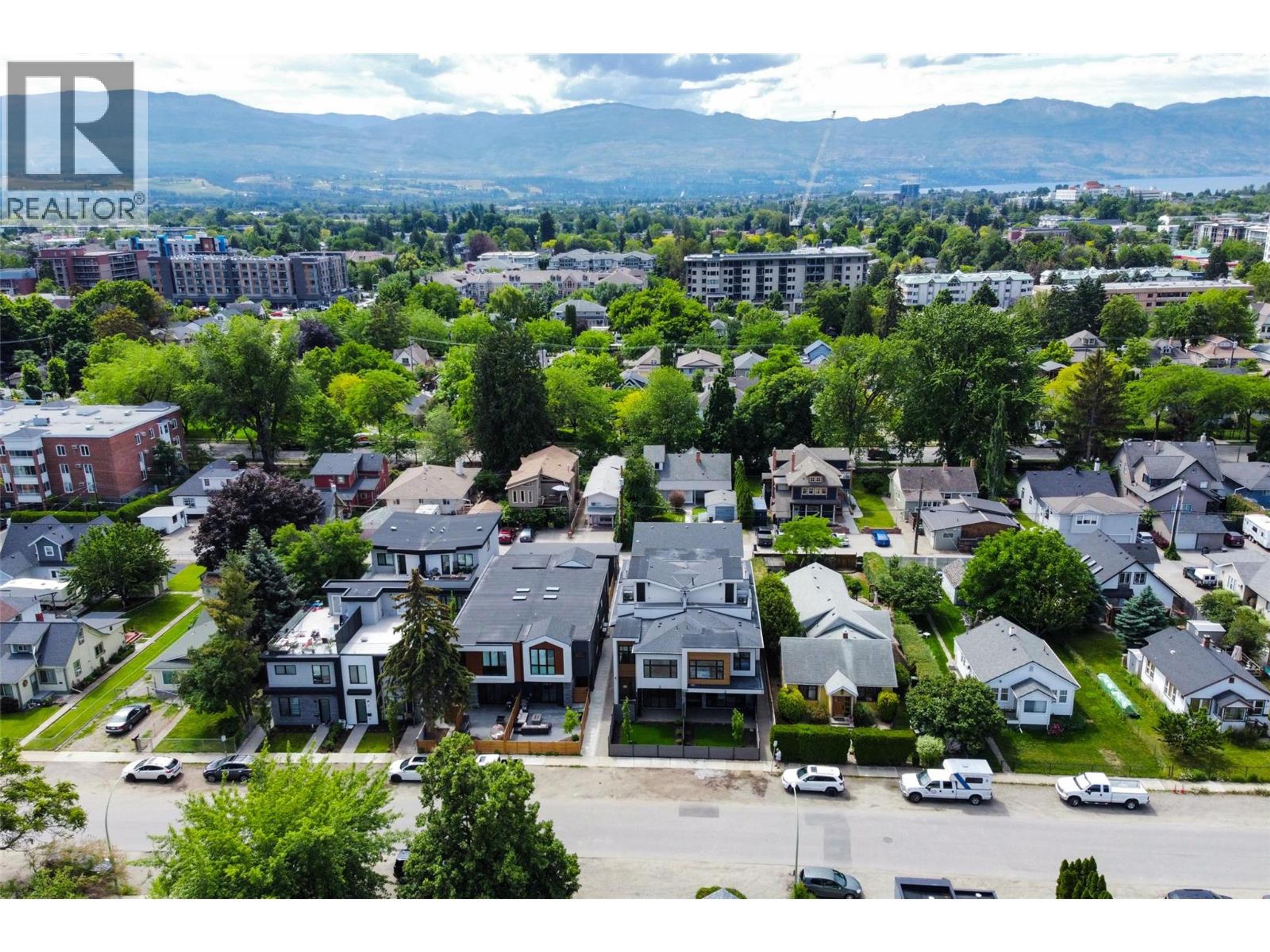 839 Lawson Avenue, Kelowna - Exteriors - Drone/Aerial View - Photo 12