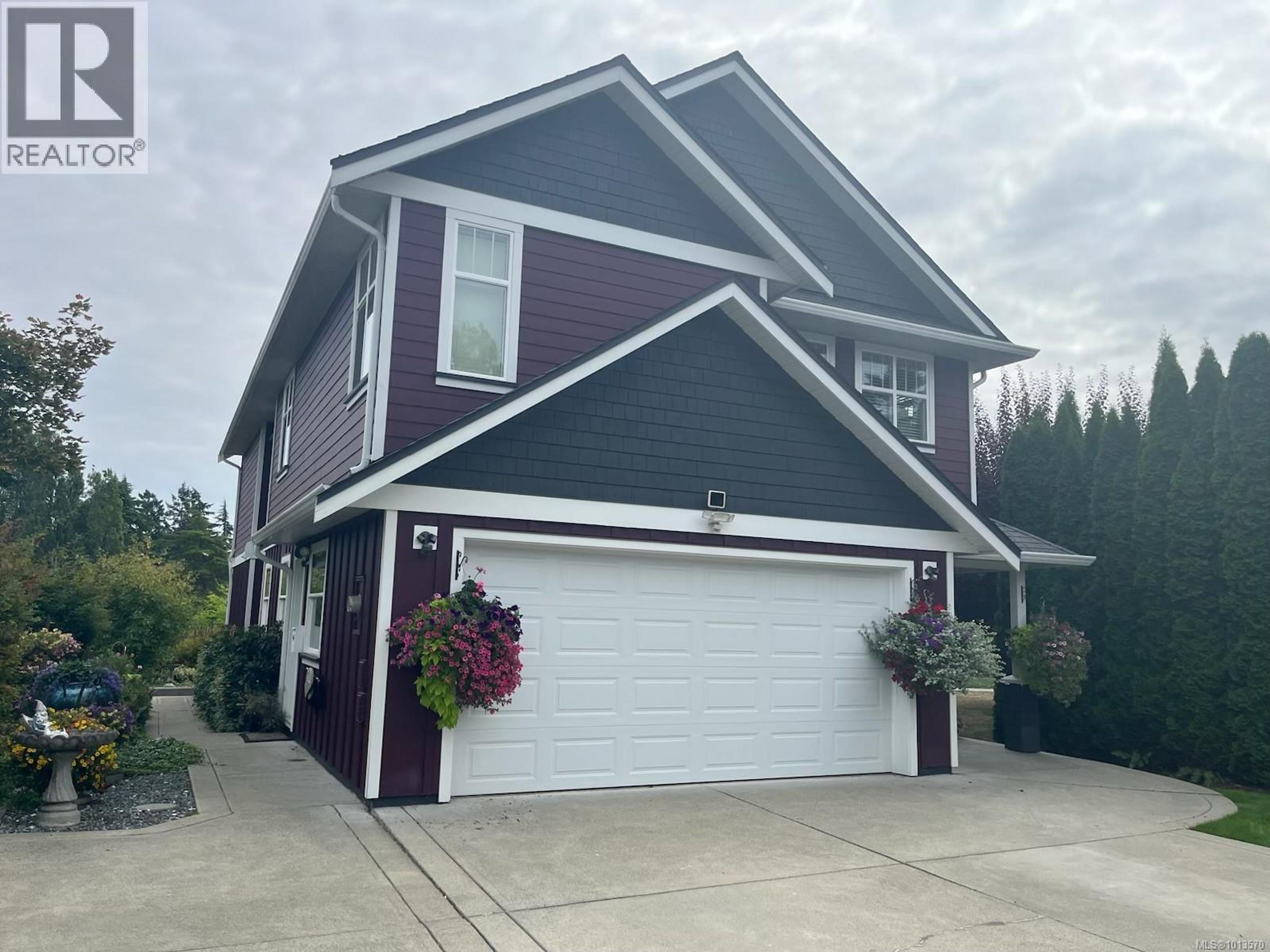 164 White Pine Rd, View Royal - Exteriors - Photo 12