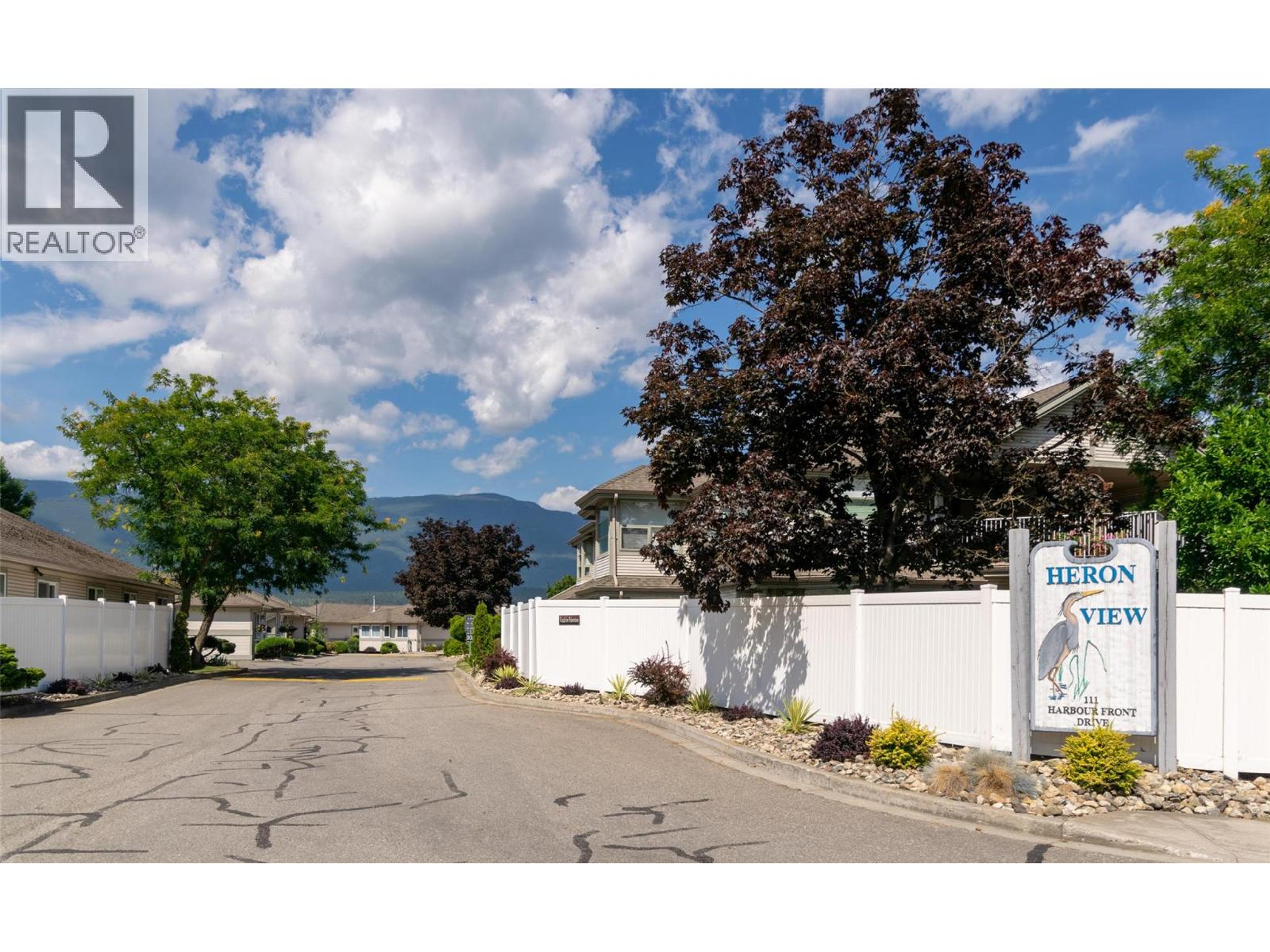 111 Harbourfront Drive NW, Salmon Arm - Exteriors - Full Complex View - Photo 3