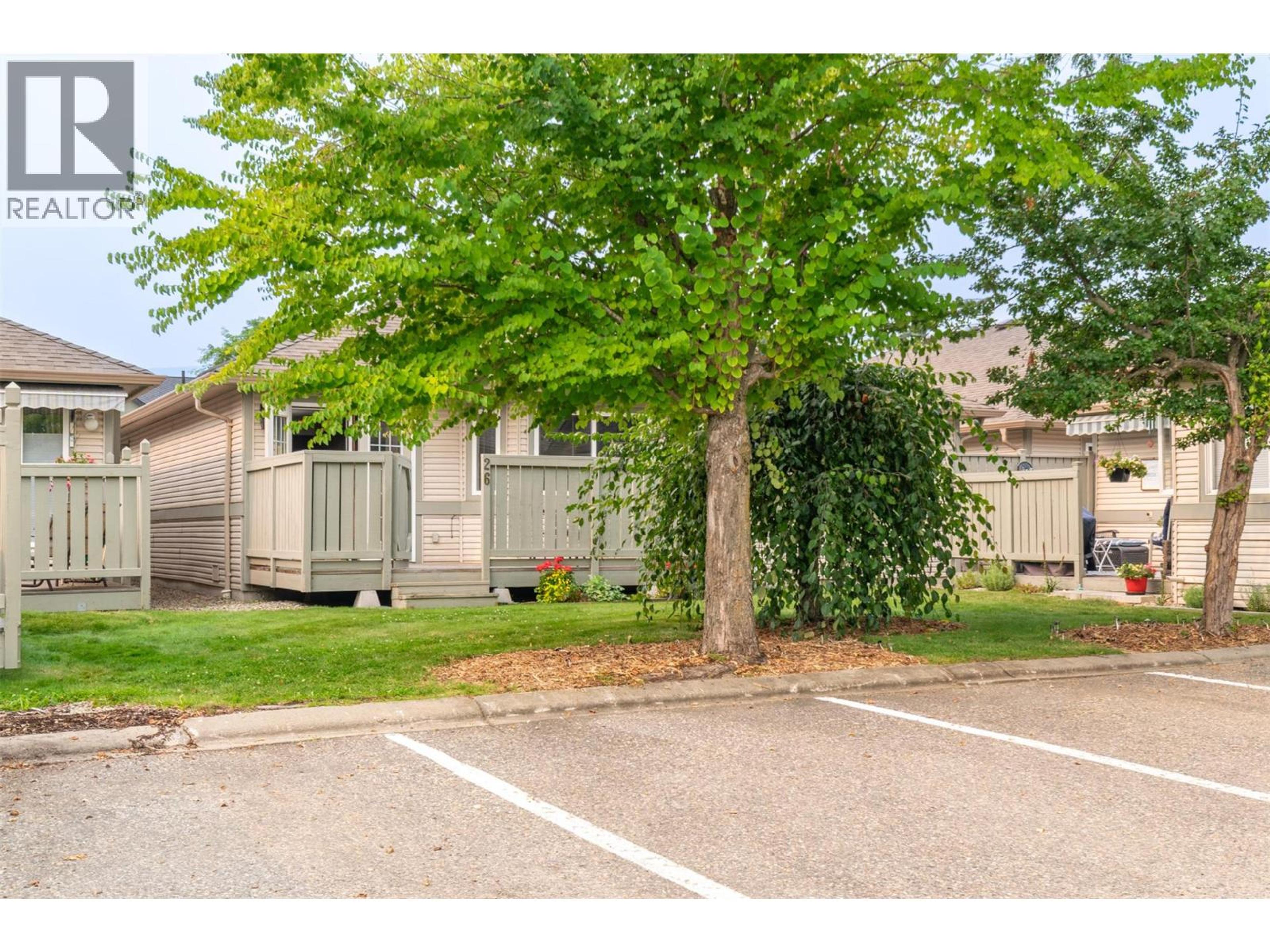 111 Harbourfront Drive NW, Salmon Arm - Exteriors - Full Complex View - Photo 4