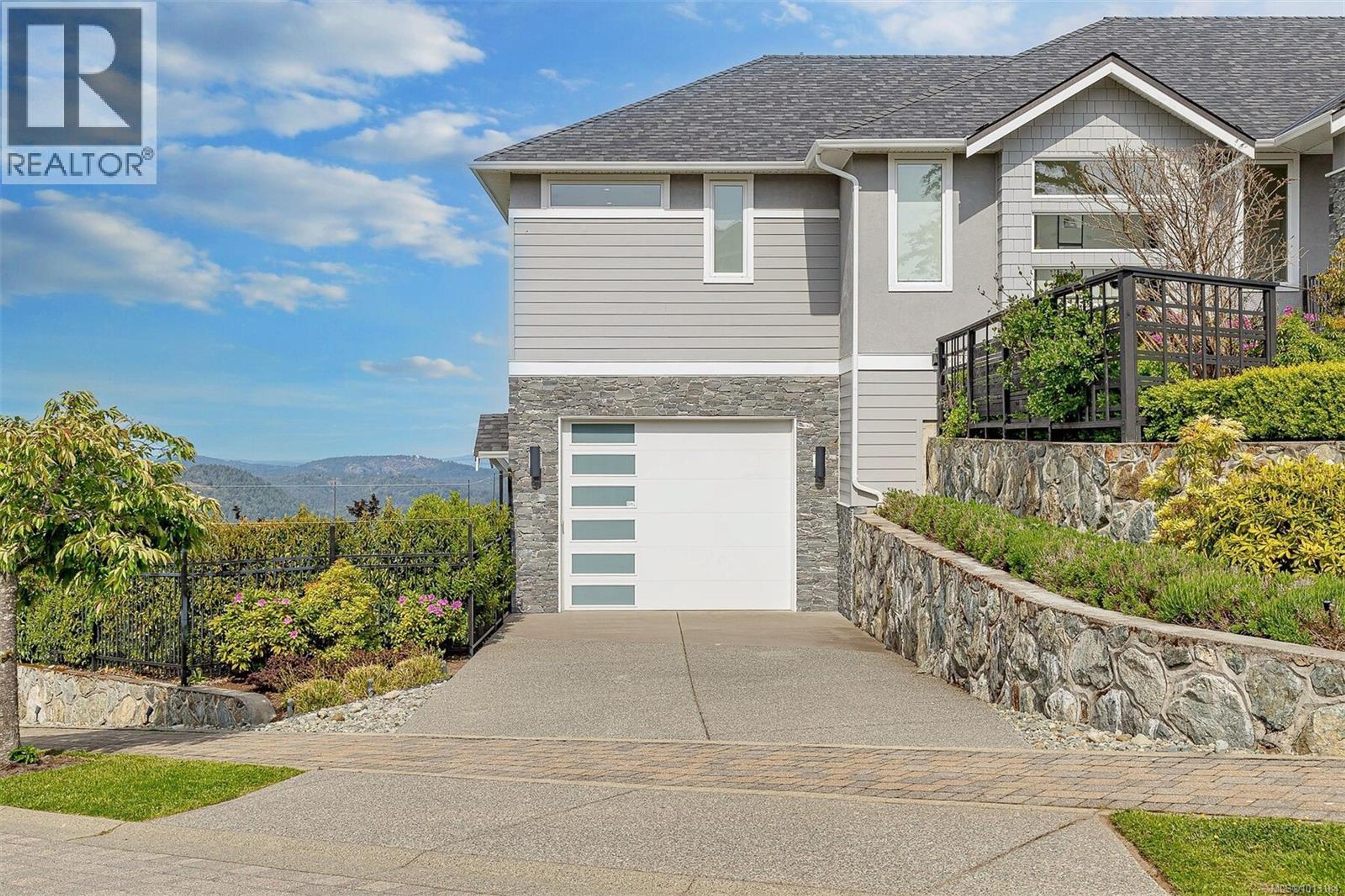 2259 Compass Pointe Pl, Langford - Exteriors - Photo 6