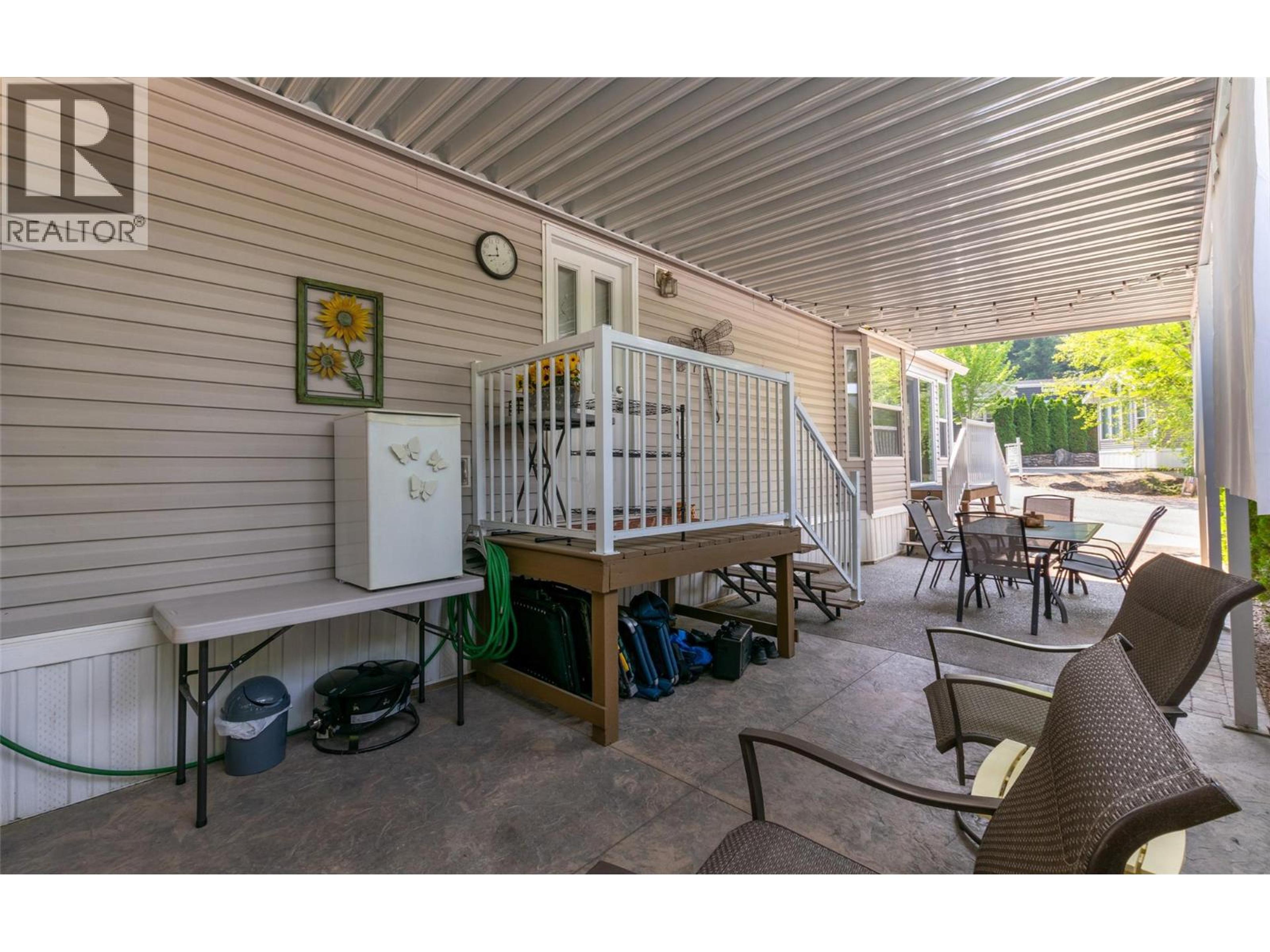 2695 Blind Bay Road, Blind Bay - Exteriors - Photo 1