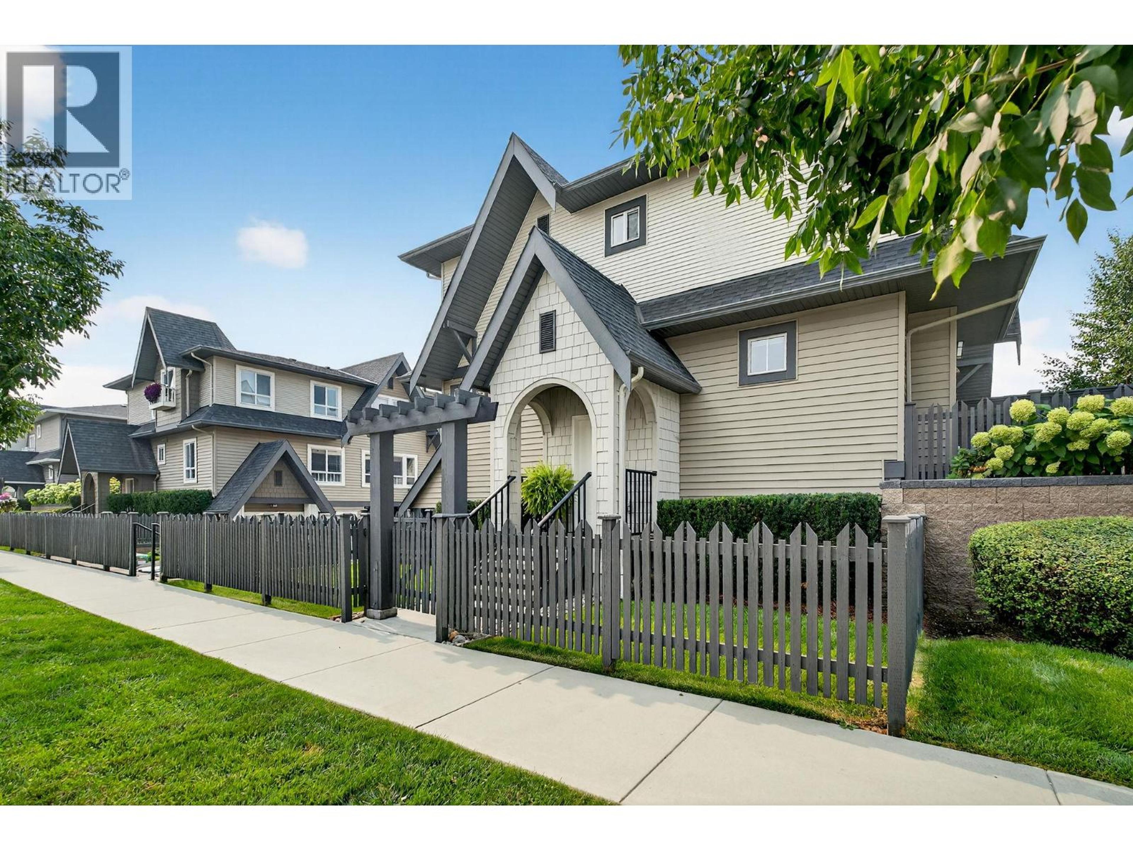 680 Old Meadows Road, Kelowna - Exteriors - Photo 5