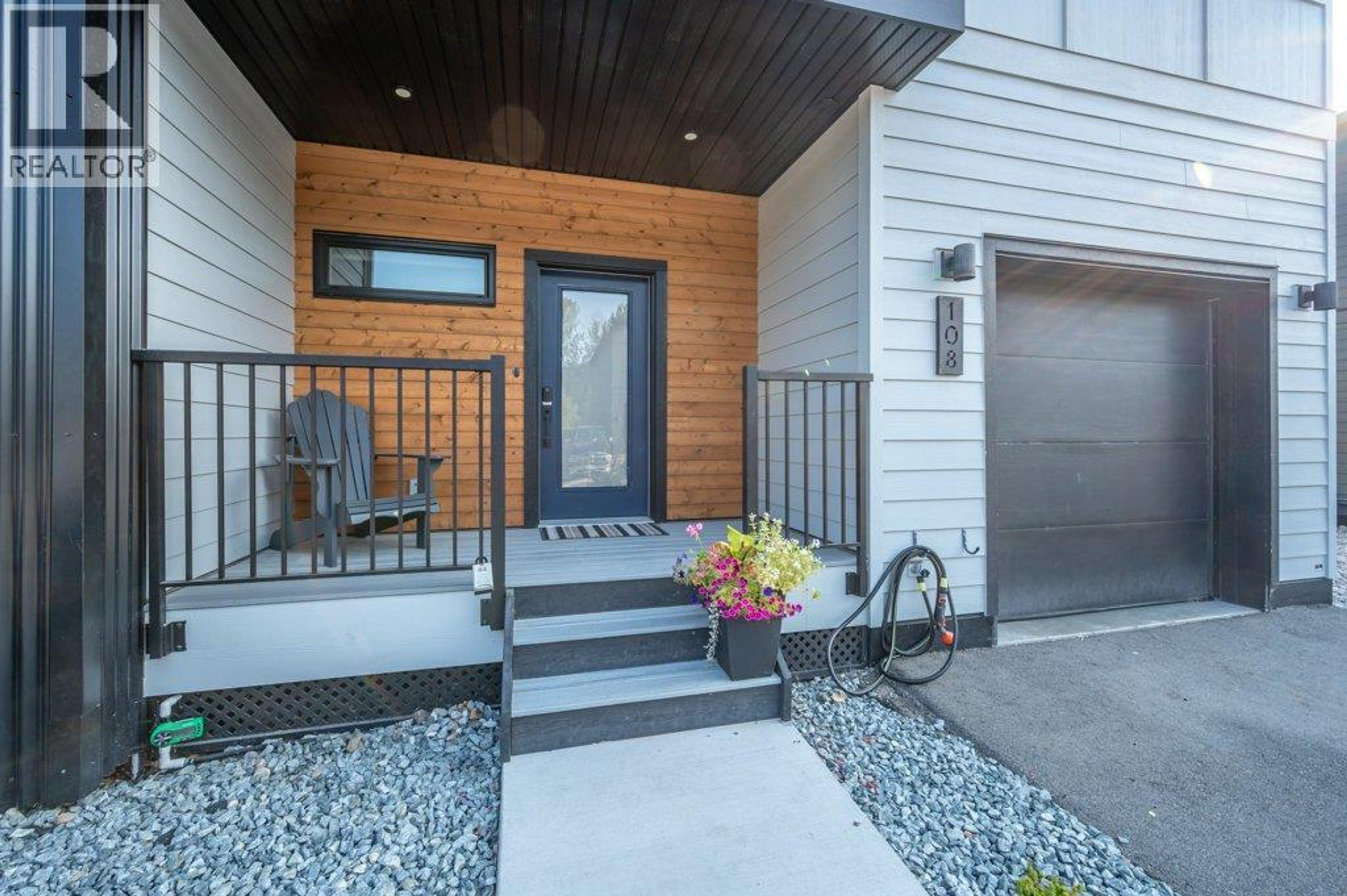 5011 TOWGOOD Place, Summerland - Exteriors - Photo 6