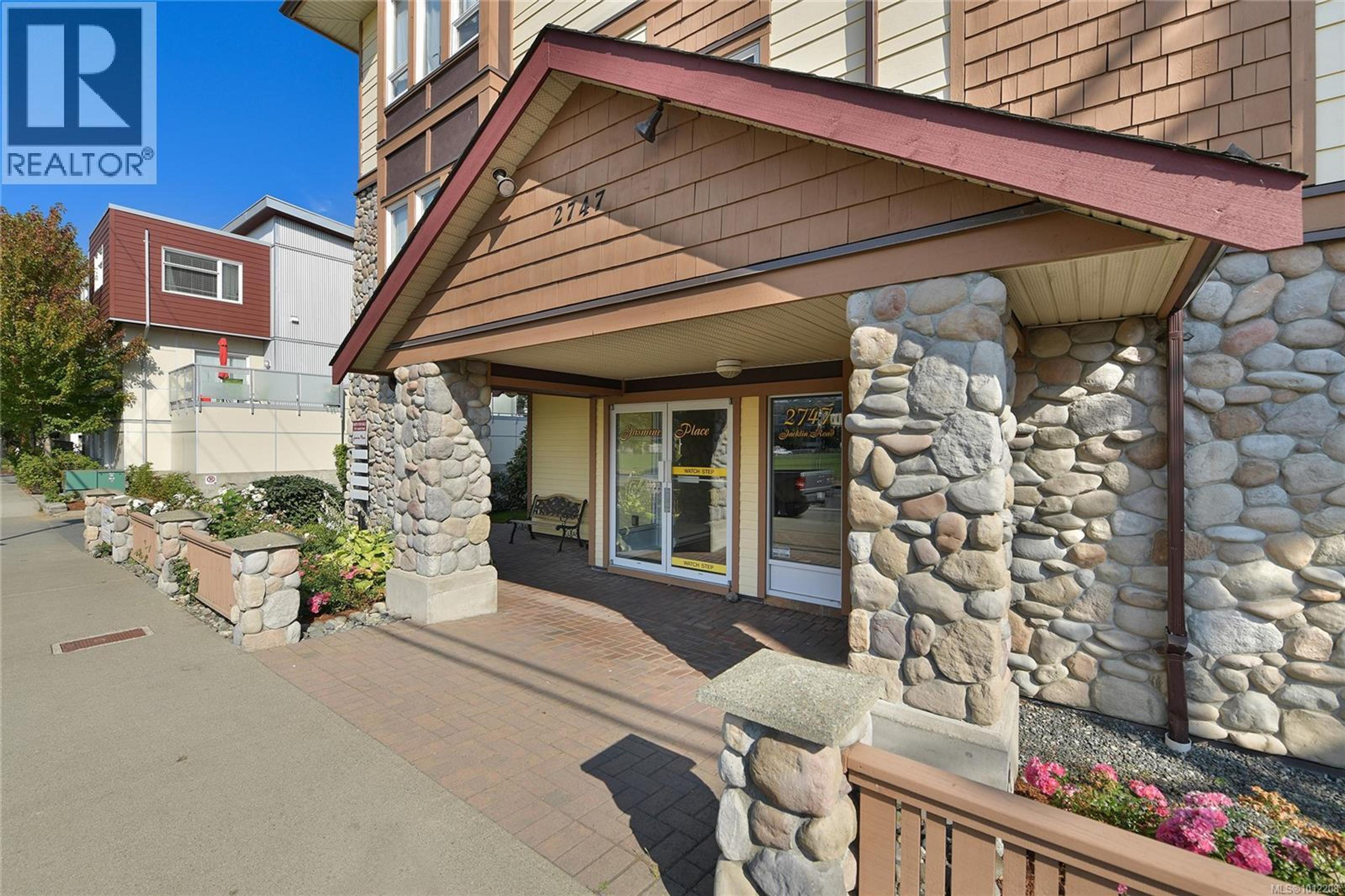 2747 Jacklin Rd, Langford - Exteriors - Photo 10