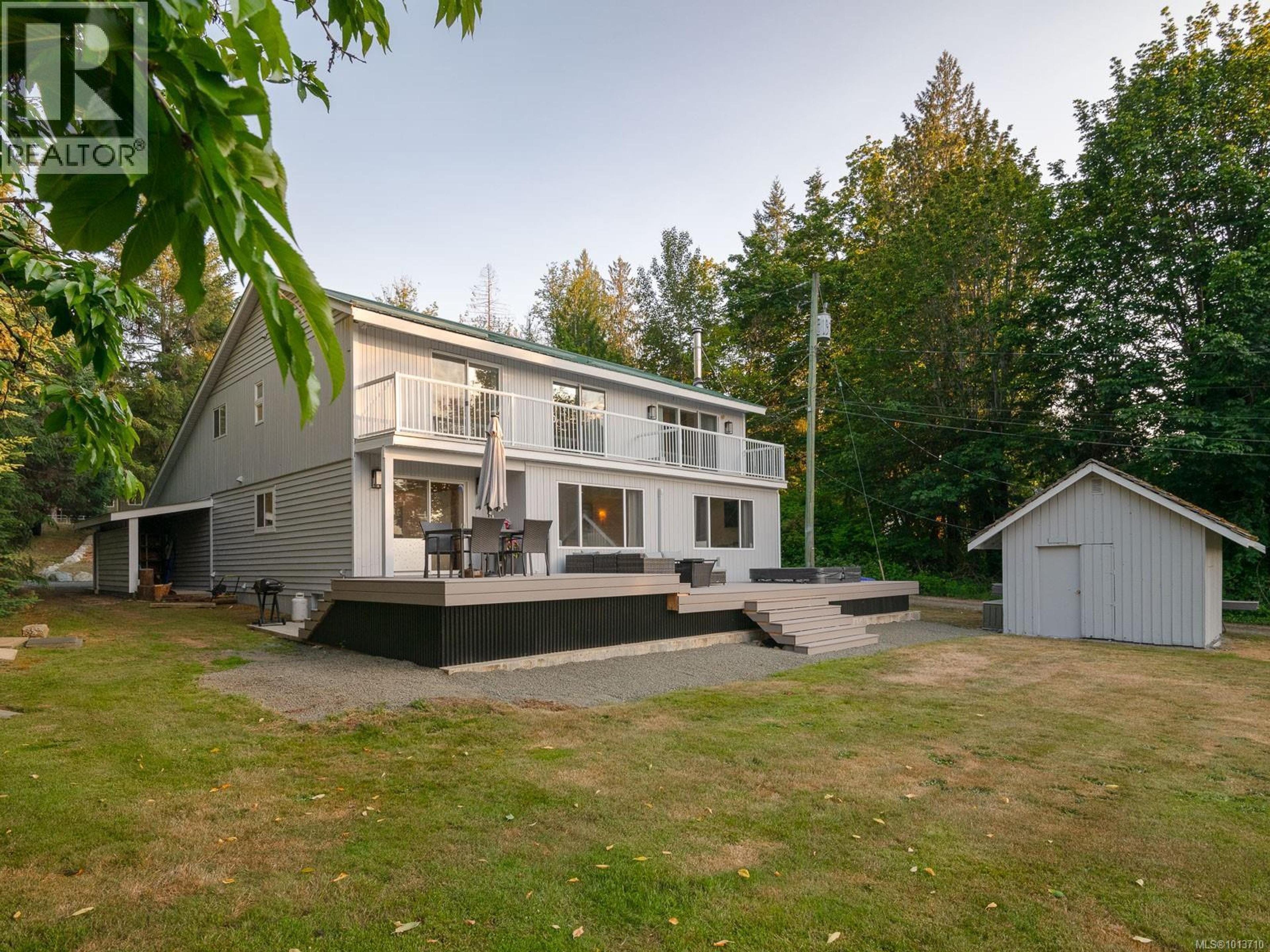 9010 Lord Rd, Port Alberni - Exteriors - Photo 4