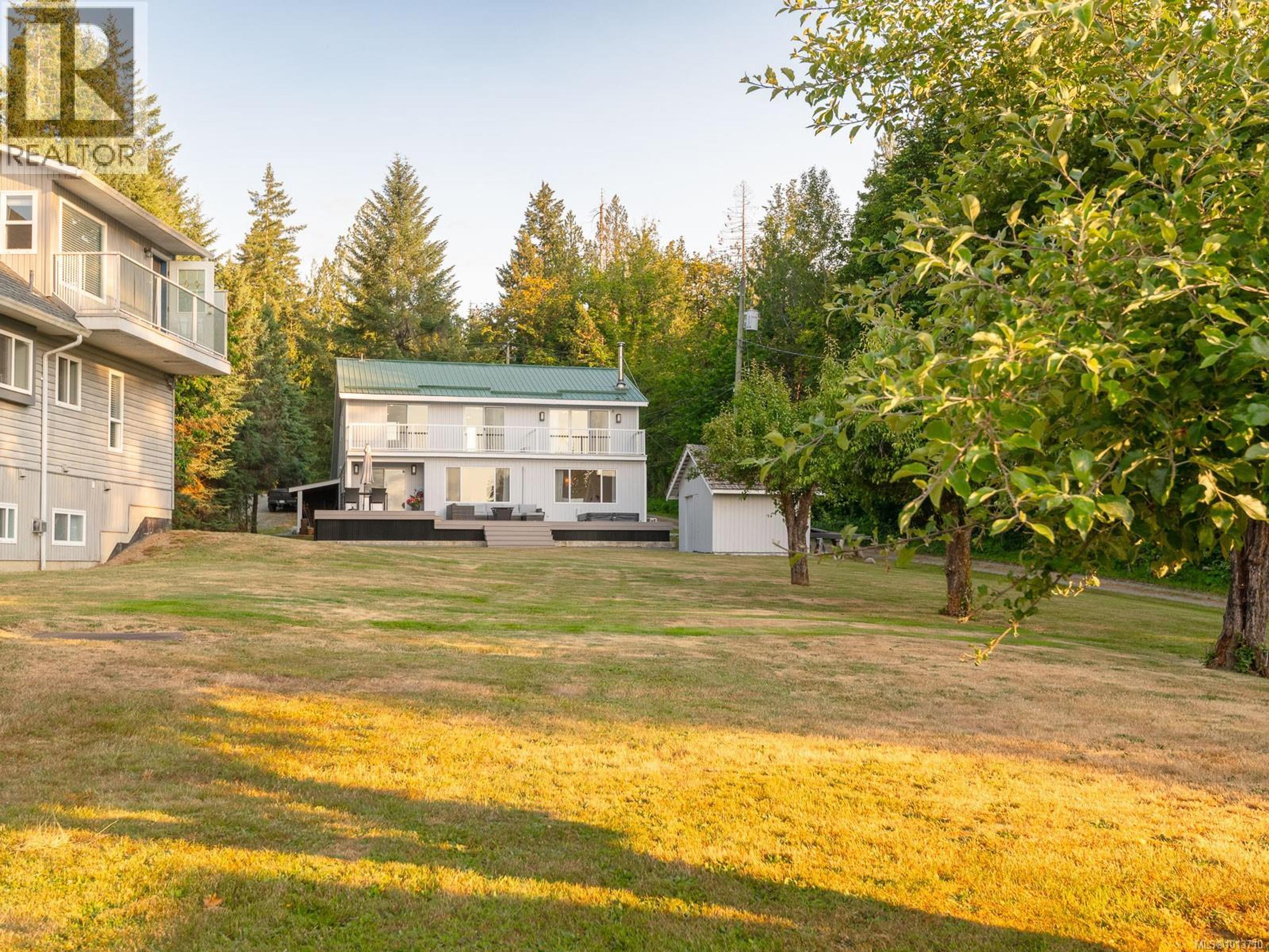 9010 Lord Rd, Port Alberni - Exteriors - Photo 5