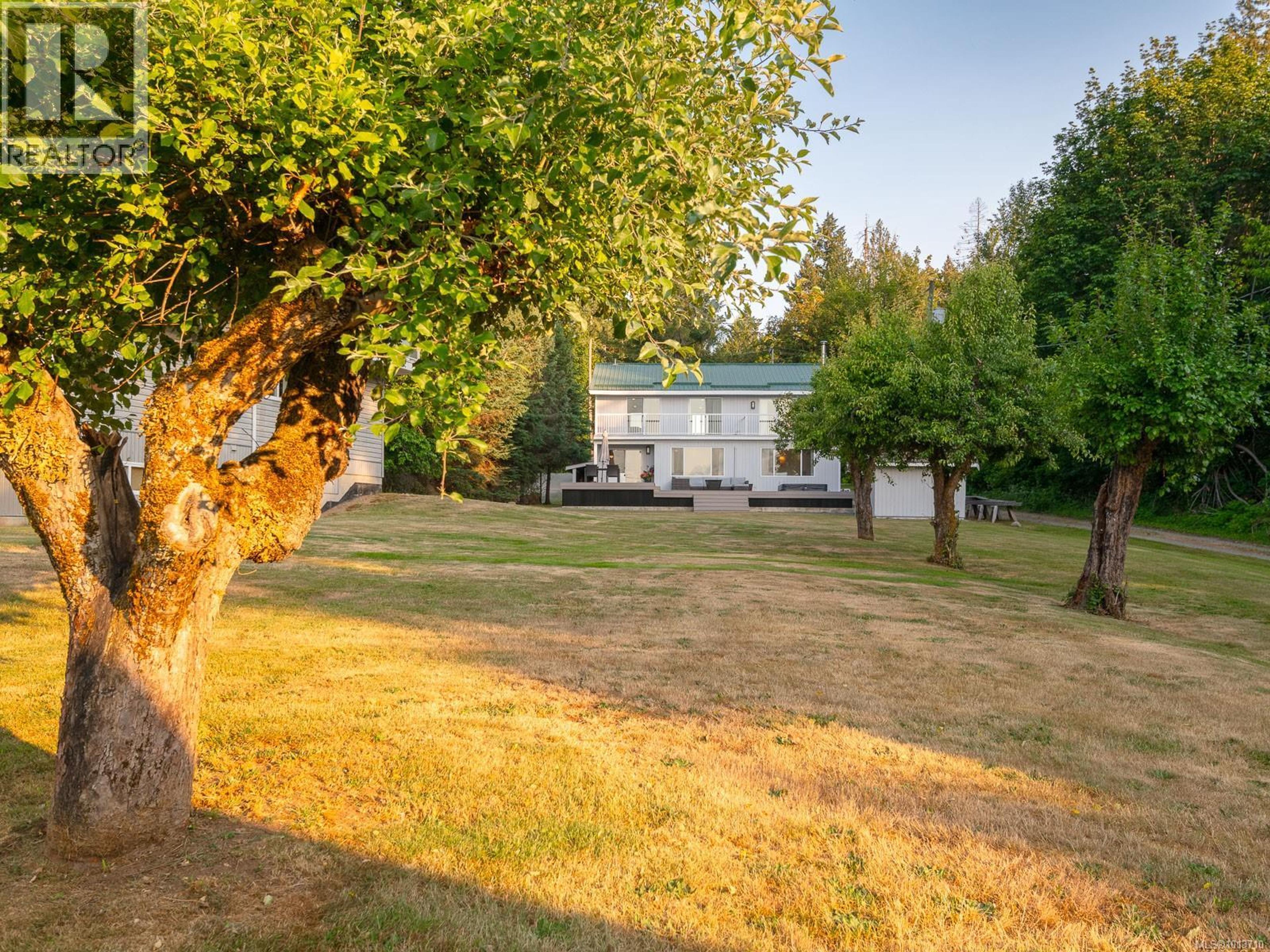 9010 Lord Rd, Port Alberni - Exteriors - Photo 6