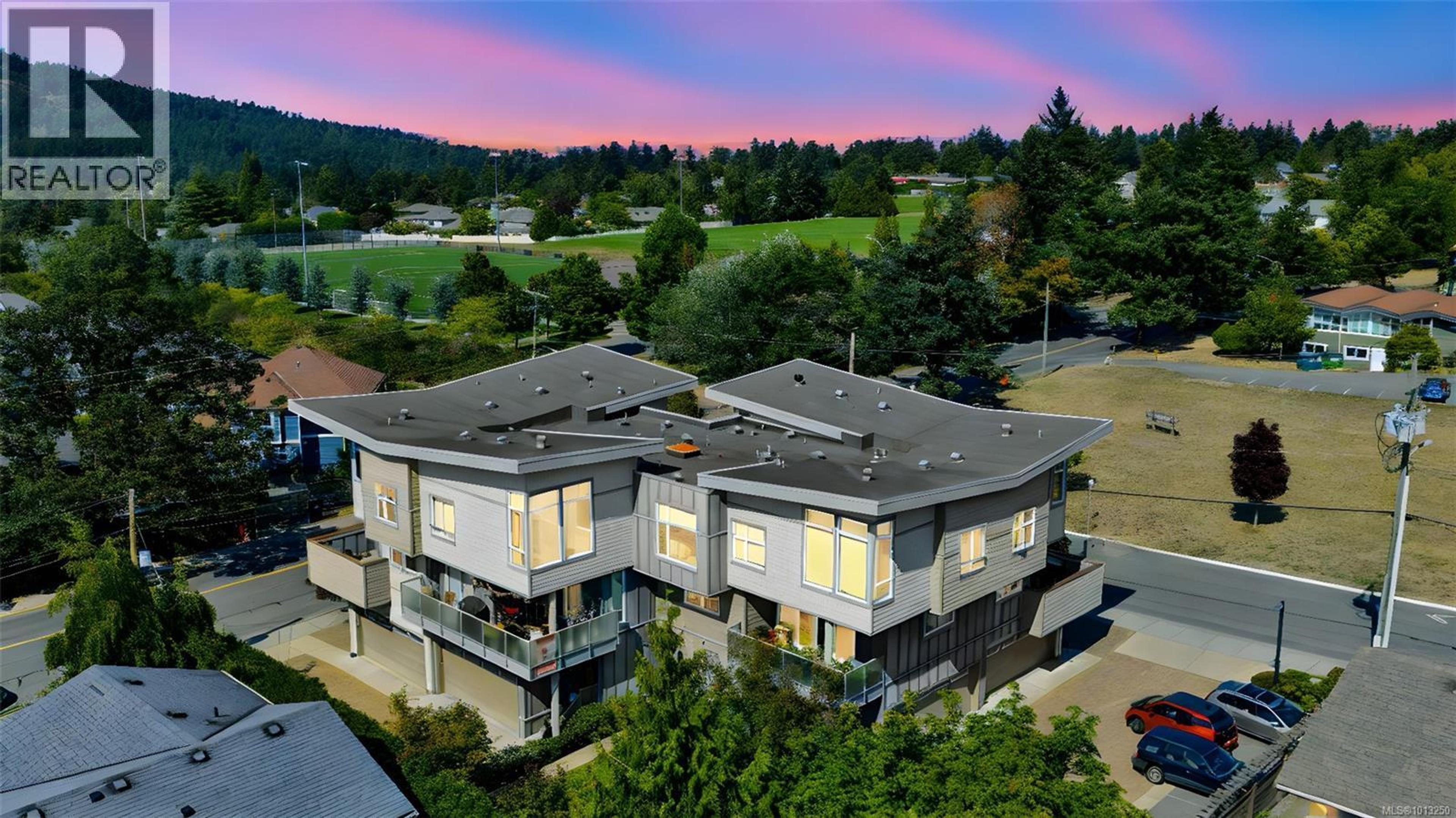 4343 TYNDALL Ave, Saanich - Exteriors - Full Complex View, Drone/Aerial View - Photo 4