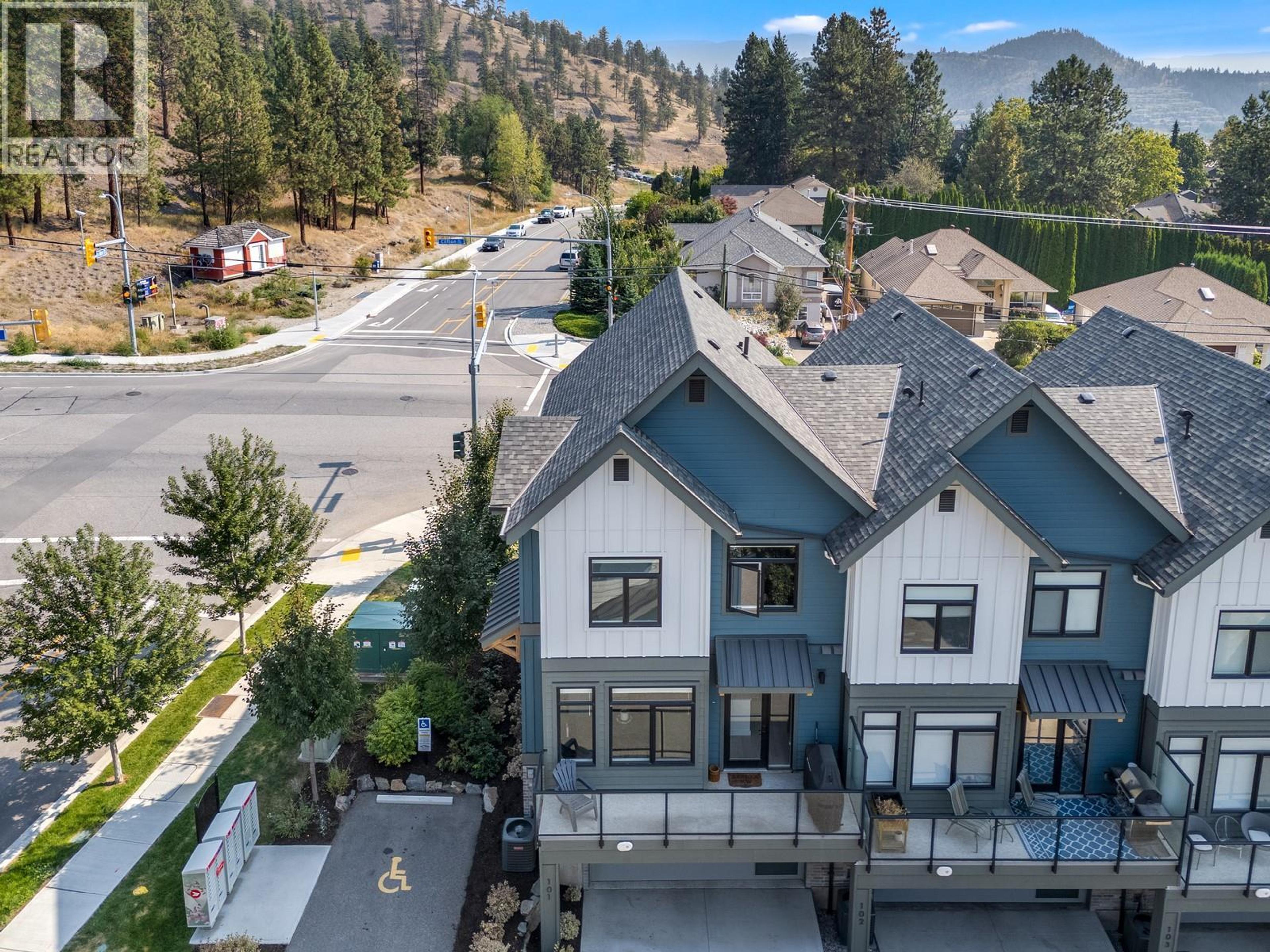 1435 Cara Glen Court, Kelowna - Exteriors - Drone/Aerial View - Photo 7