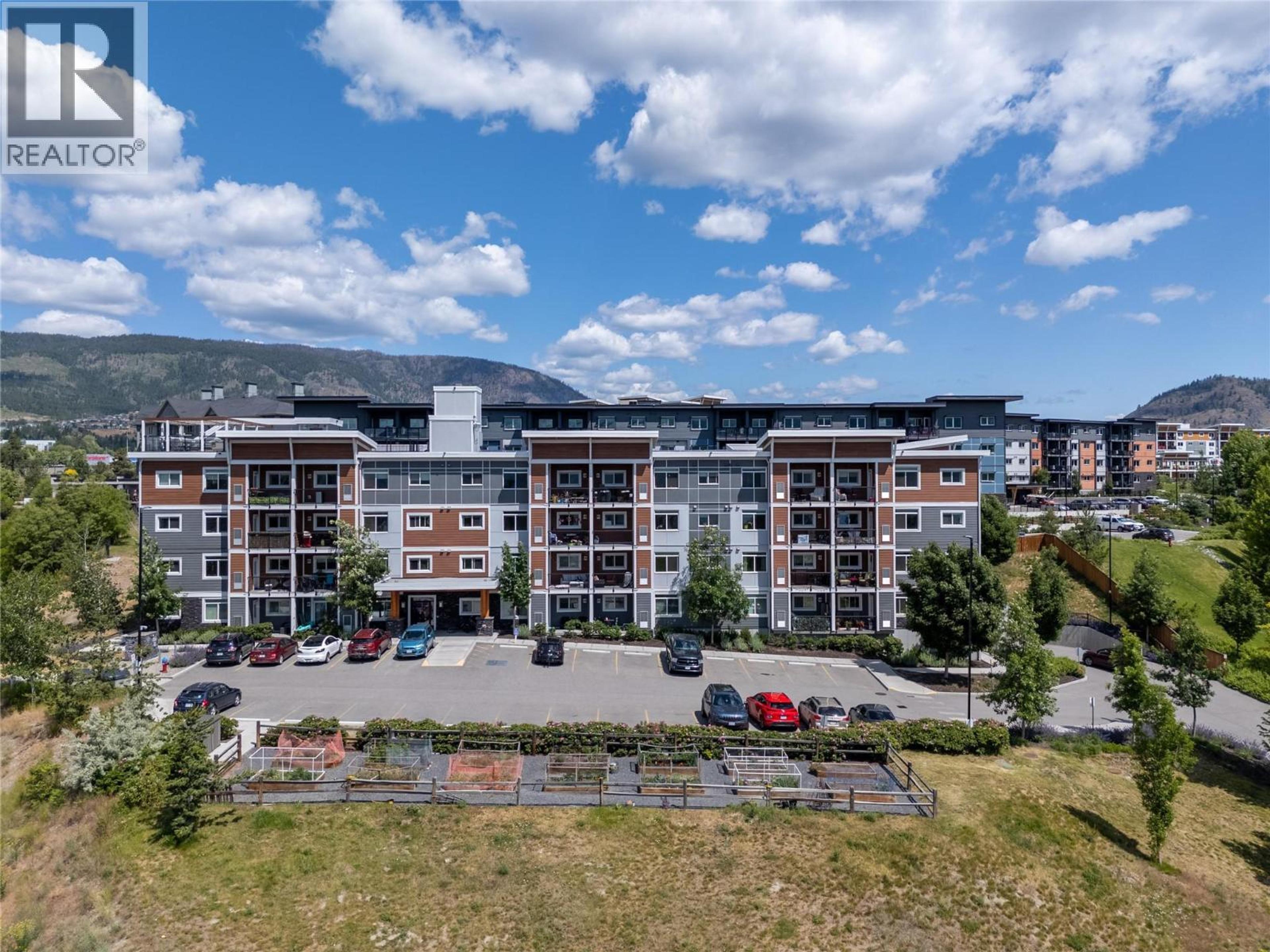2250 Majoros Road, West Kelowna - Exteriors - Full Complex View - Photo 4