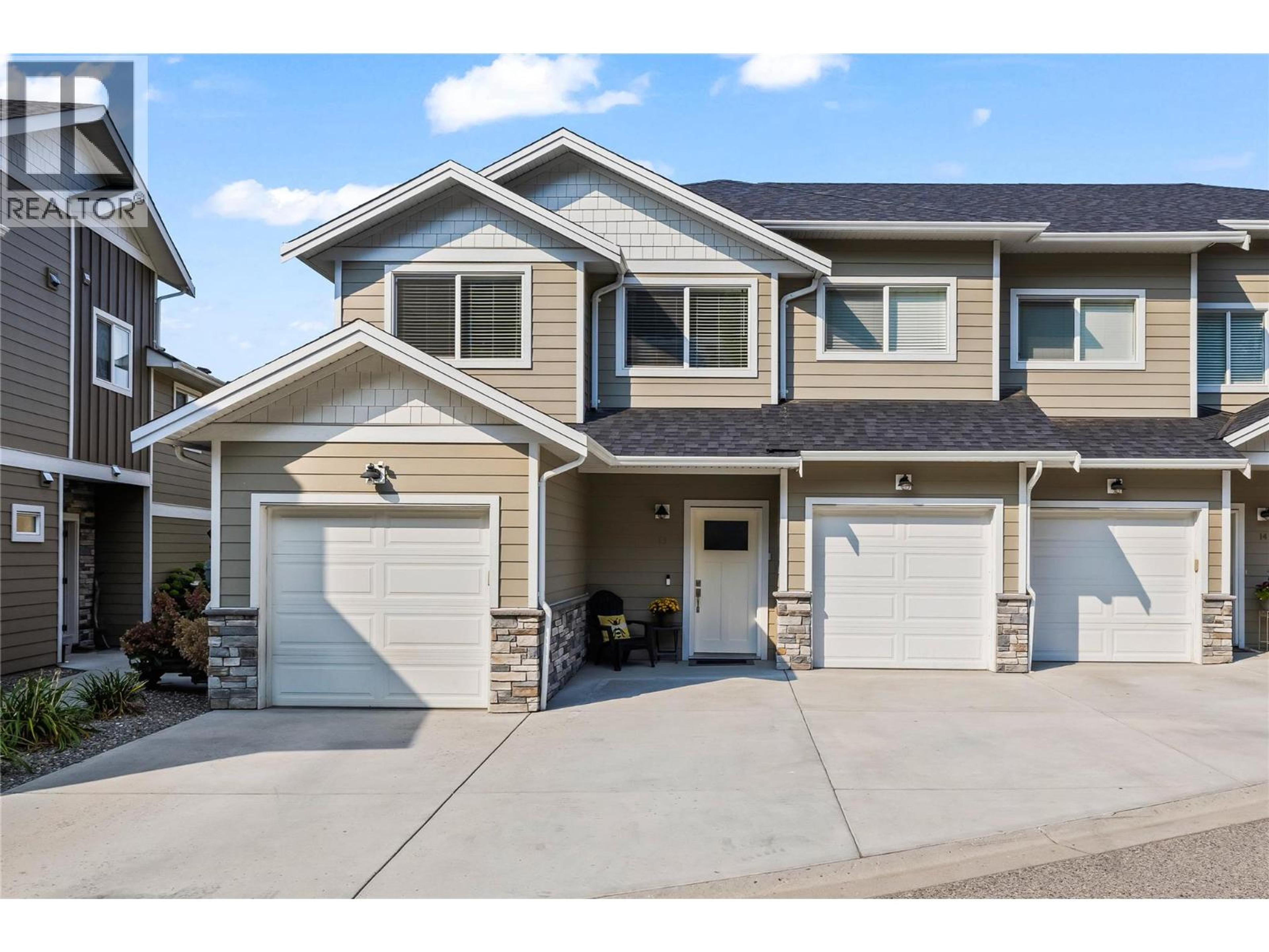 695 Webster Road, Kelowna - Exteriors - Full Complex View - Photo 1