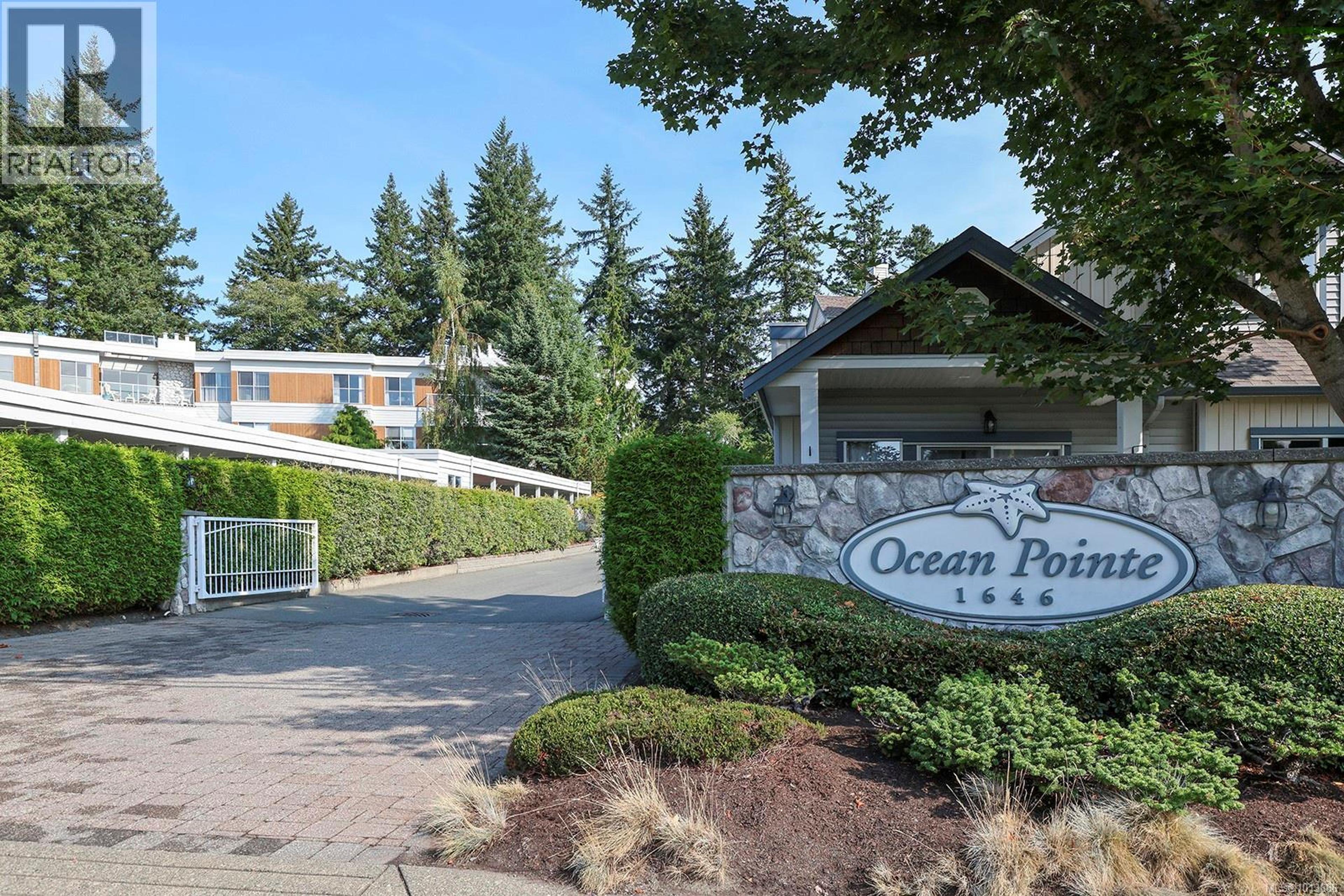 1646 Balmoral Ave, Comox - Exteriors - Photo 2