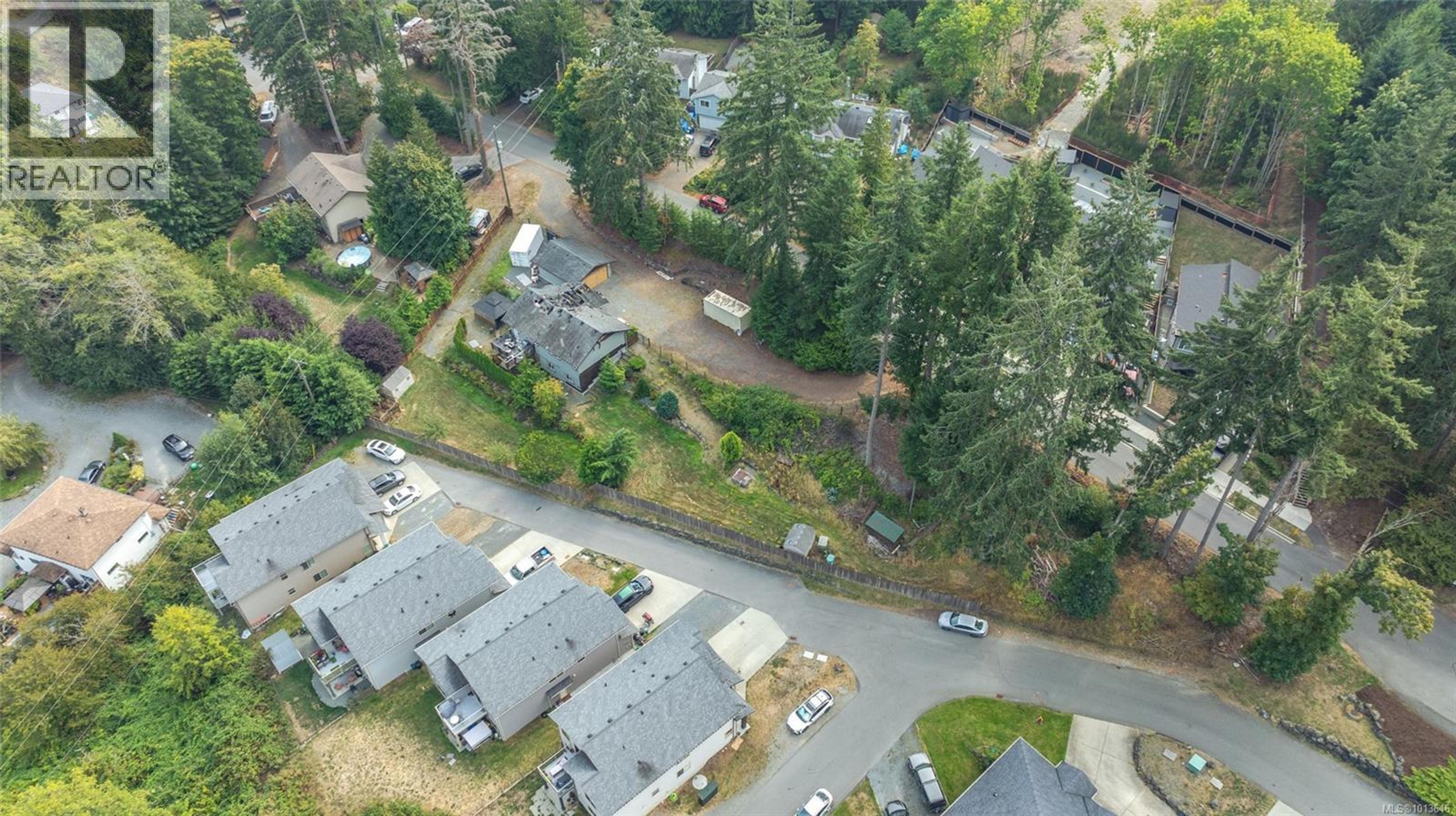 3490 Hillside Ave, Nanaimo - Exteriors - Full Complex View, Drone/Aerial View - Photo 2