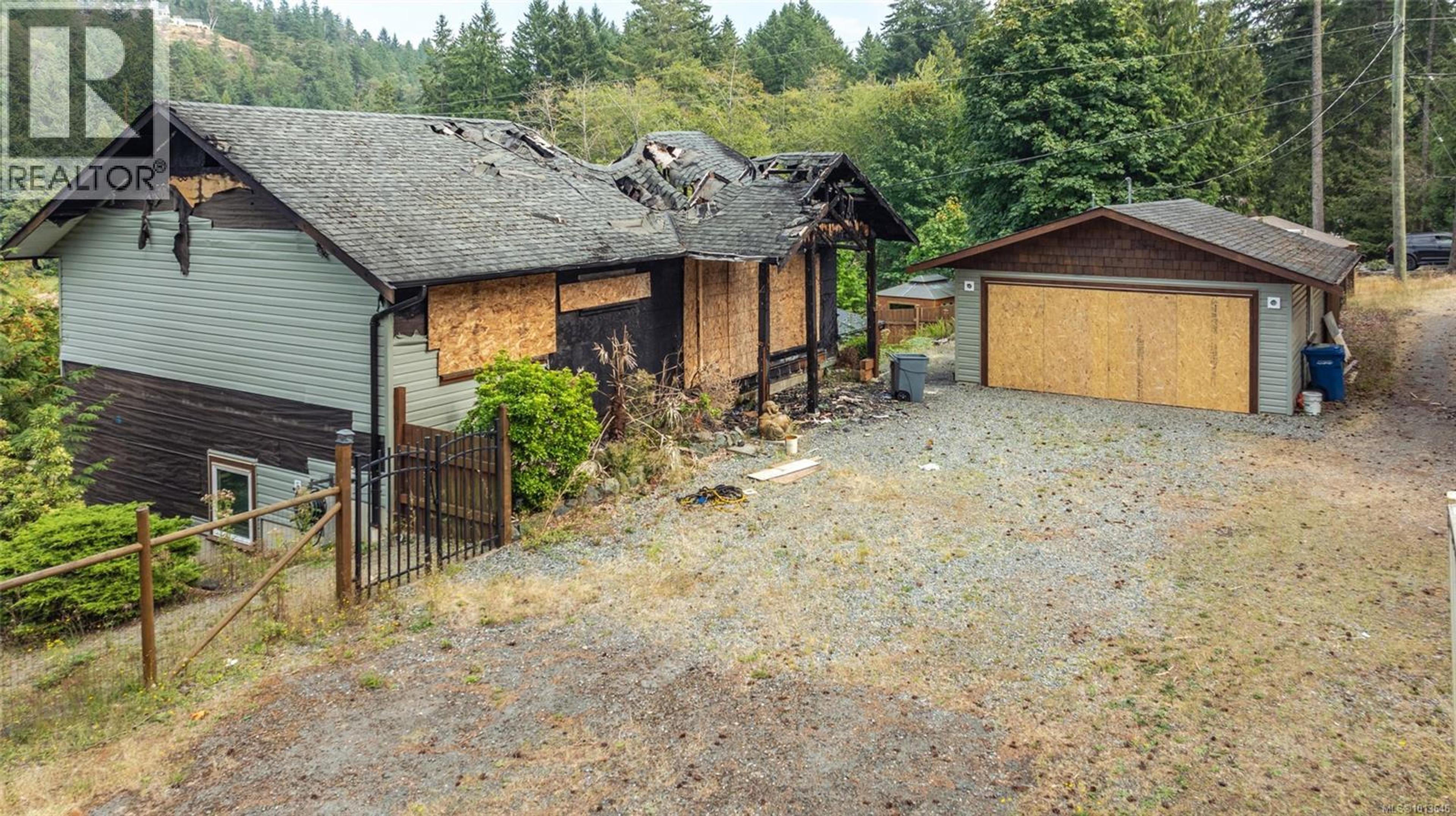 3490 Hillside Ave, Nanaimo - Exteriors - Photo 5