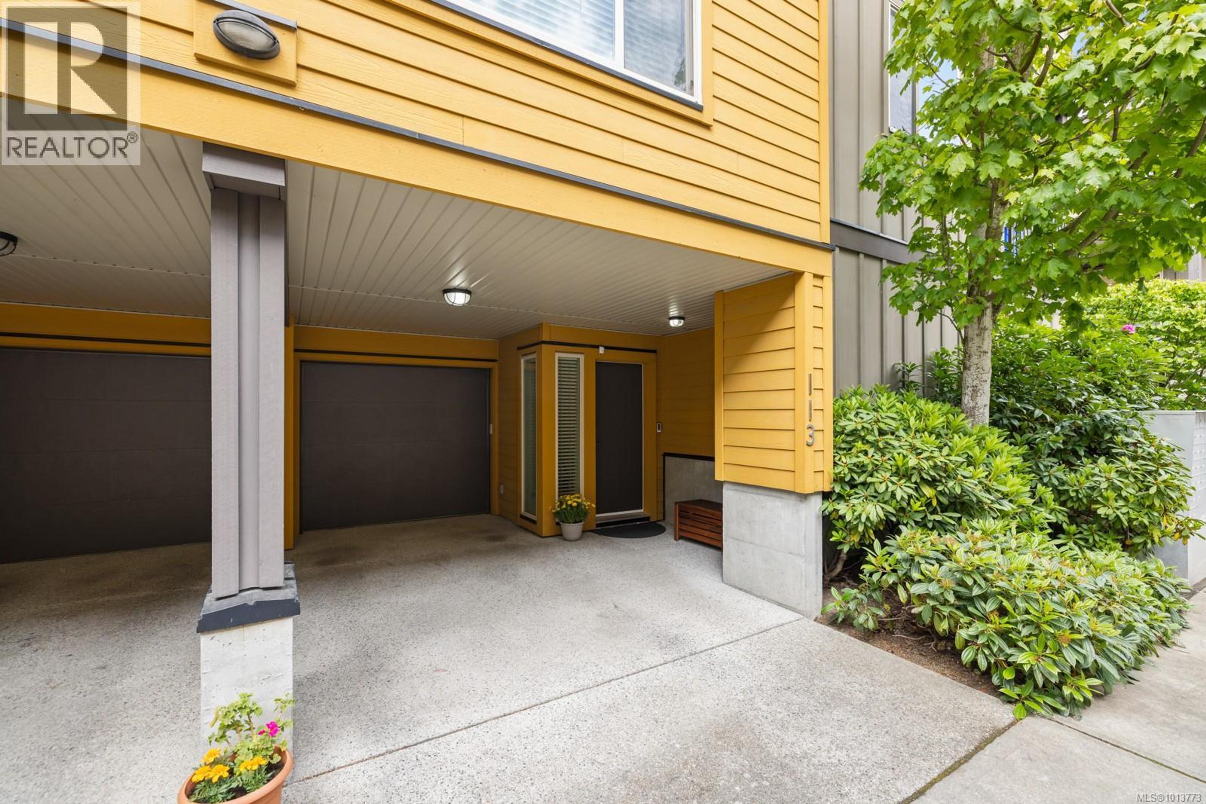 2733 Peatt Rd, Langford - Exteriors - Photo 7