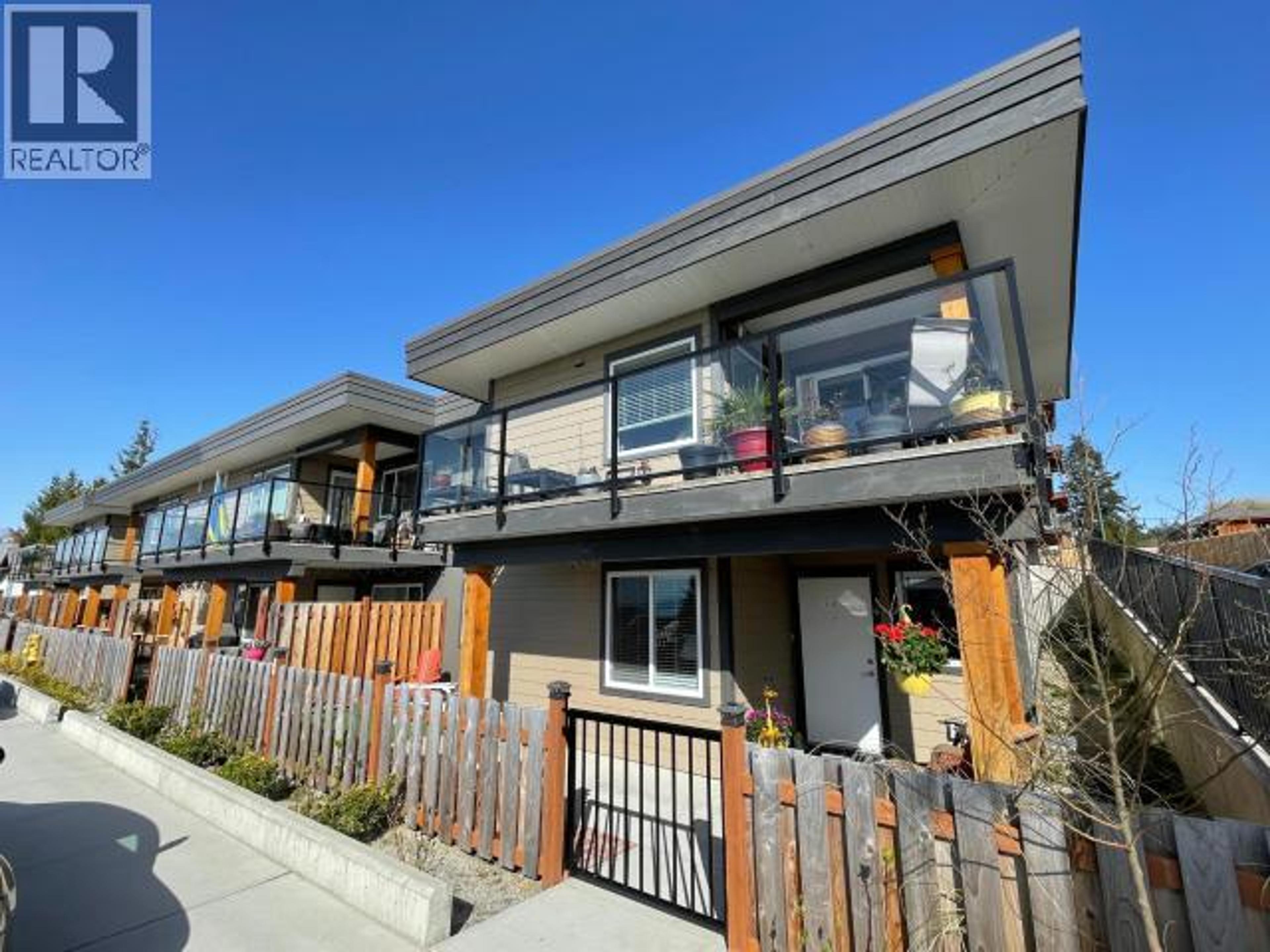 6900 BURNABY STREET, Powell River - Exteriors - Full Complex View - Photo 2