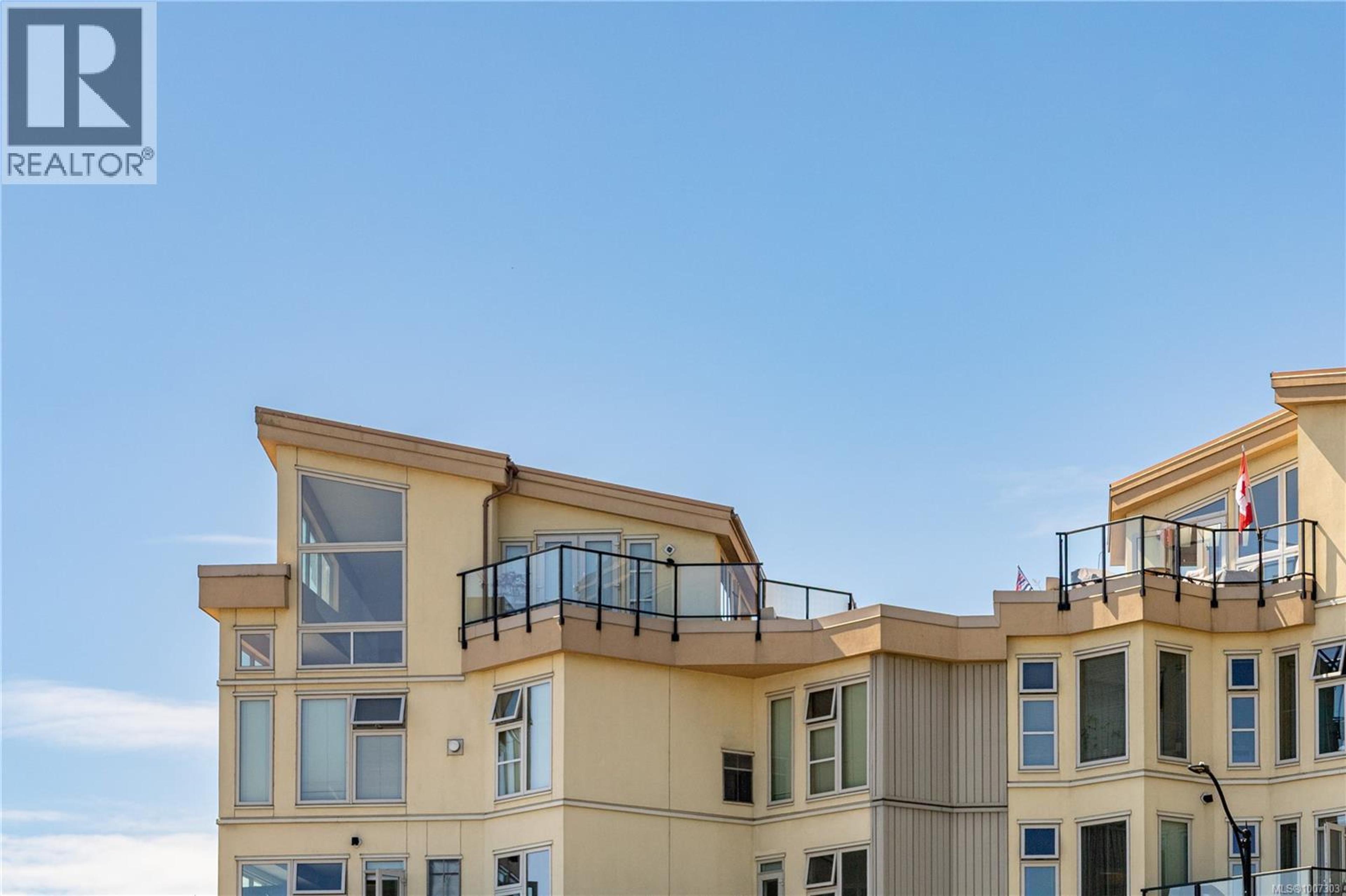 1392 Island Hwy S, Campbell River - Exteriors - Photo 3