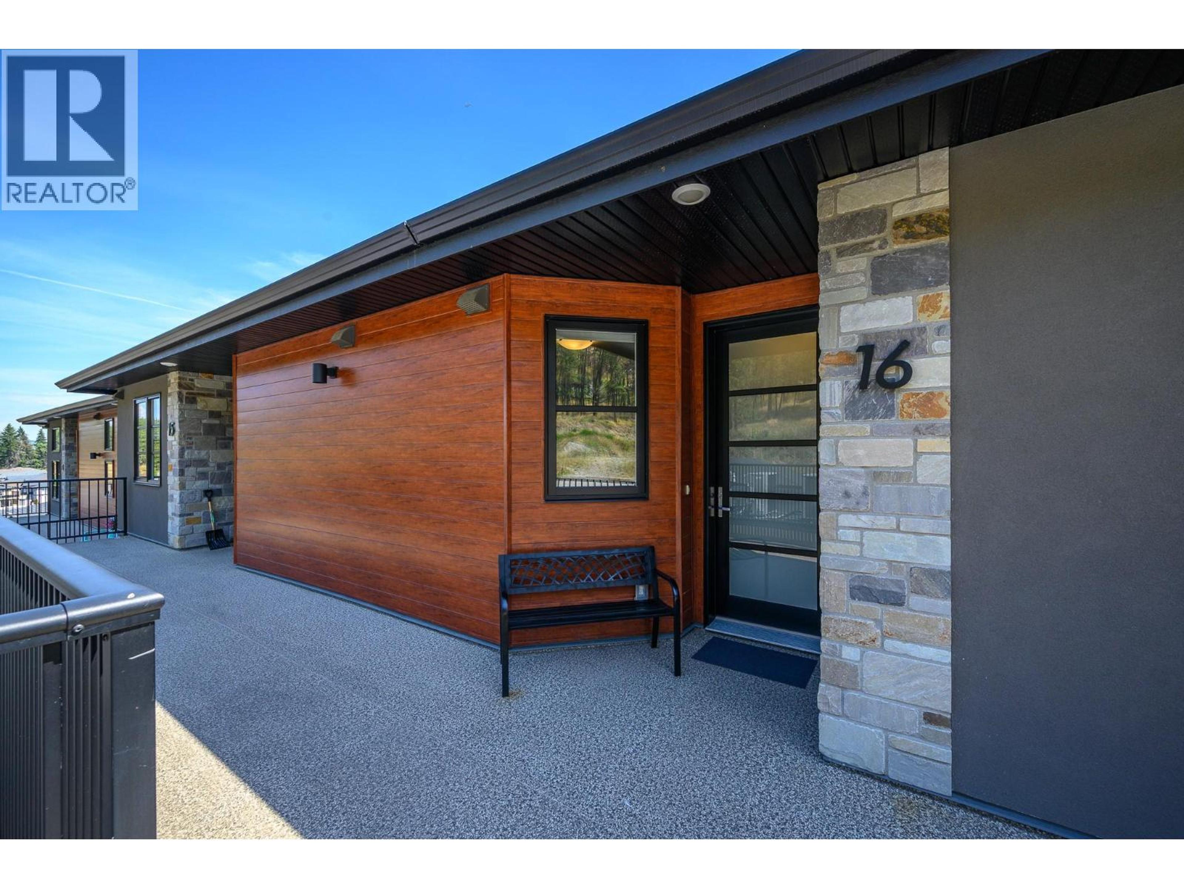 9700 Santina Road, Lake Country - Exteriors - Photo 1