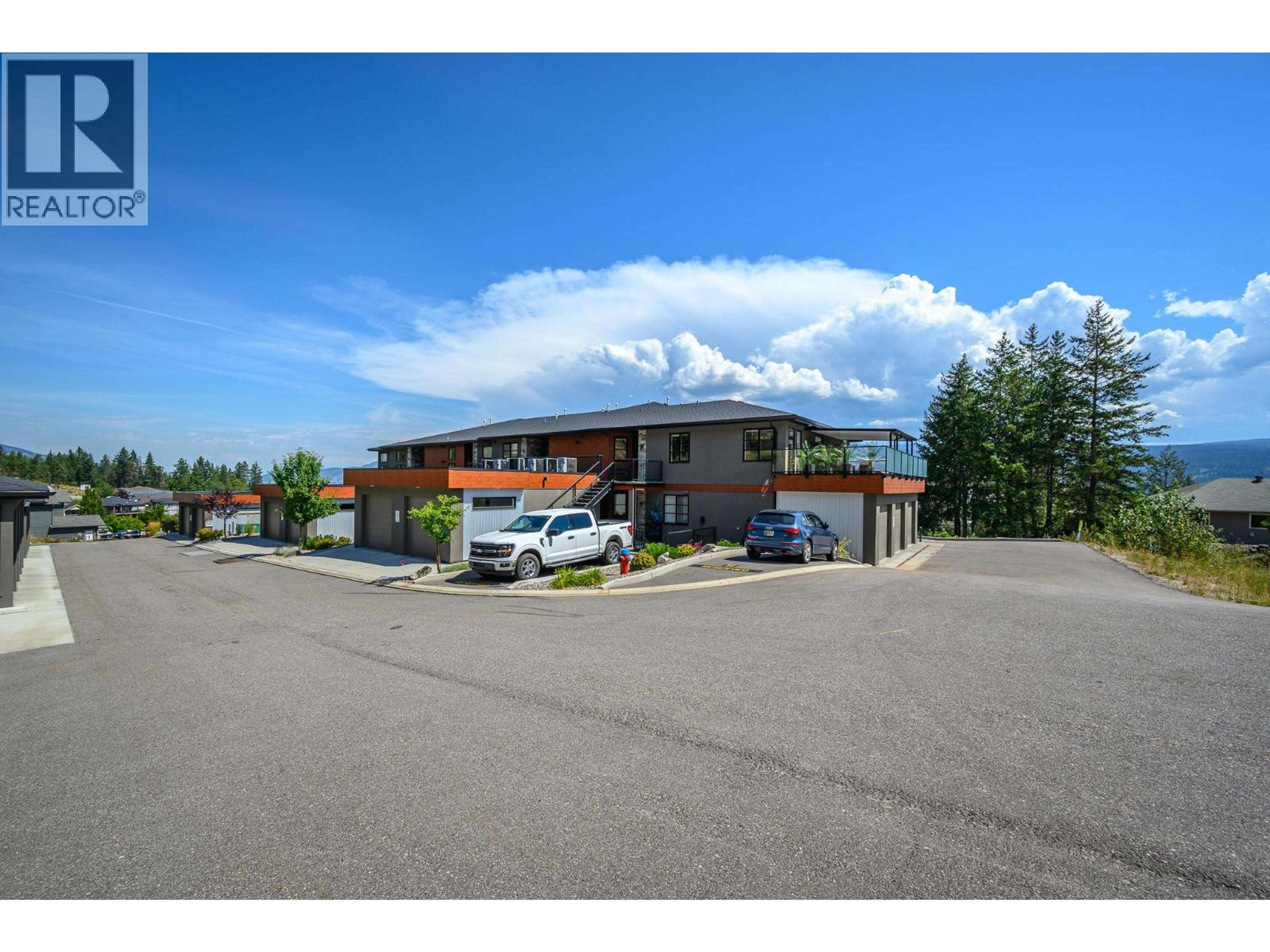 9700 Santina Road, Lake Country - Exteriors - Full Complex View - Photo 14