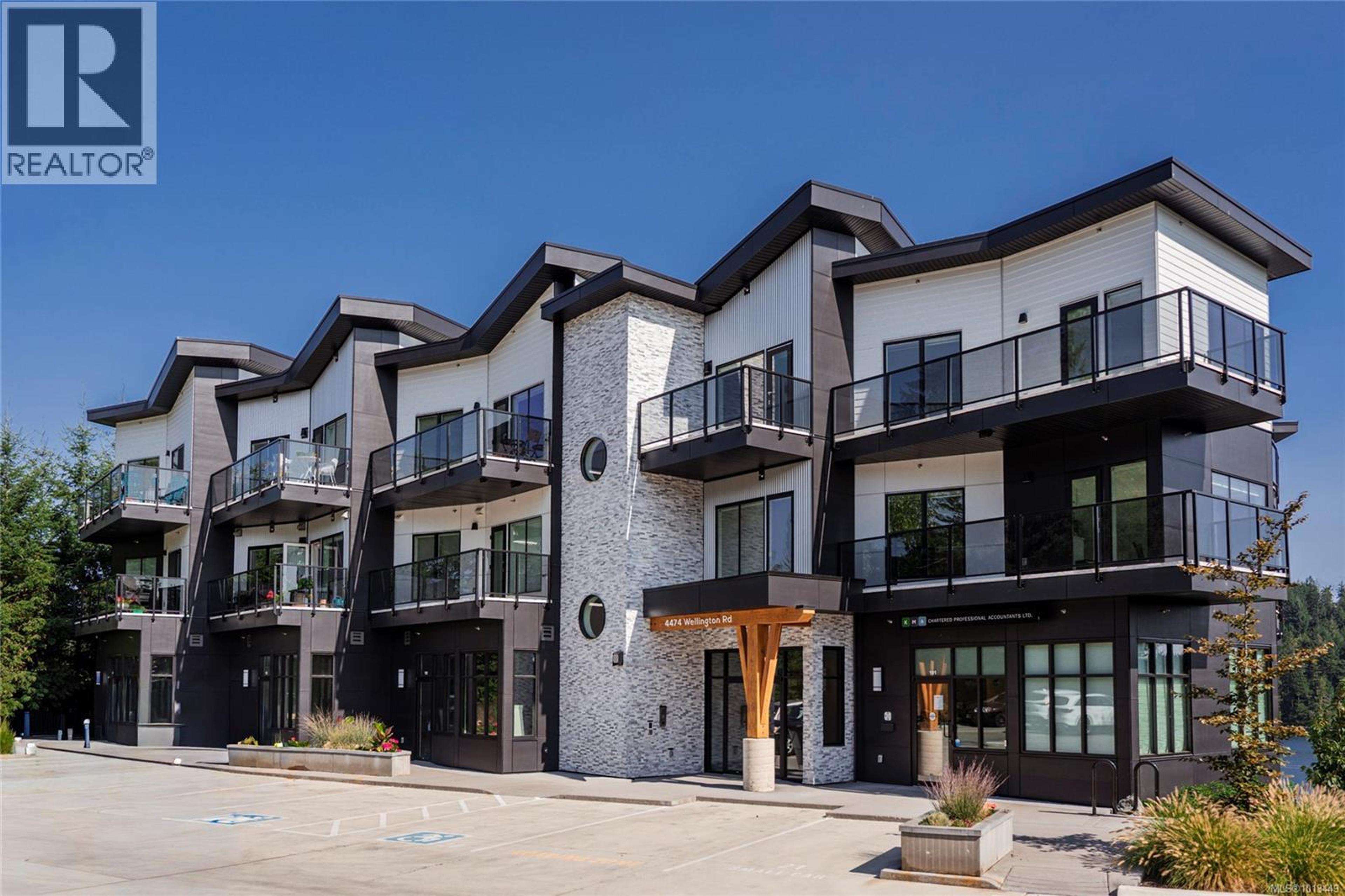 4474 Wellington Rd, Nanaimo - Exteriors - Full Complex View - Photo 3