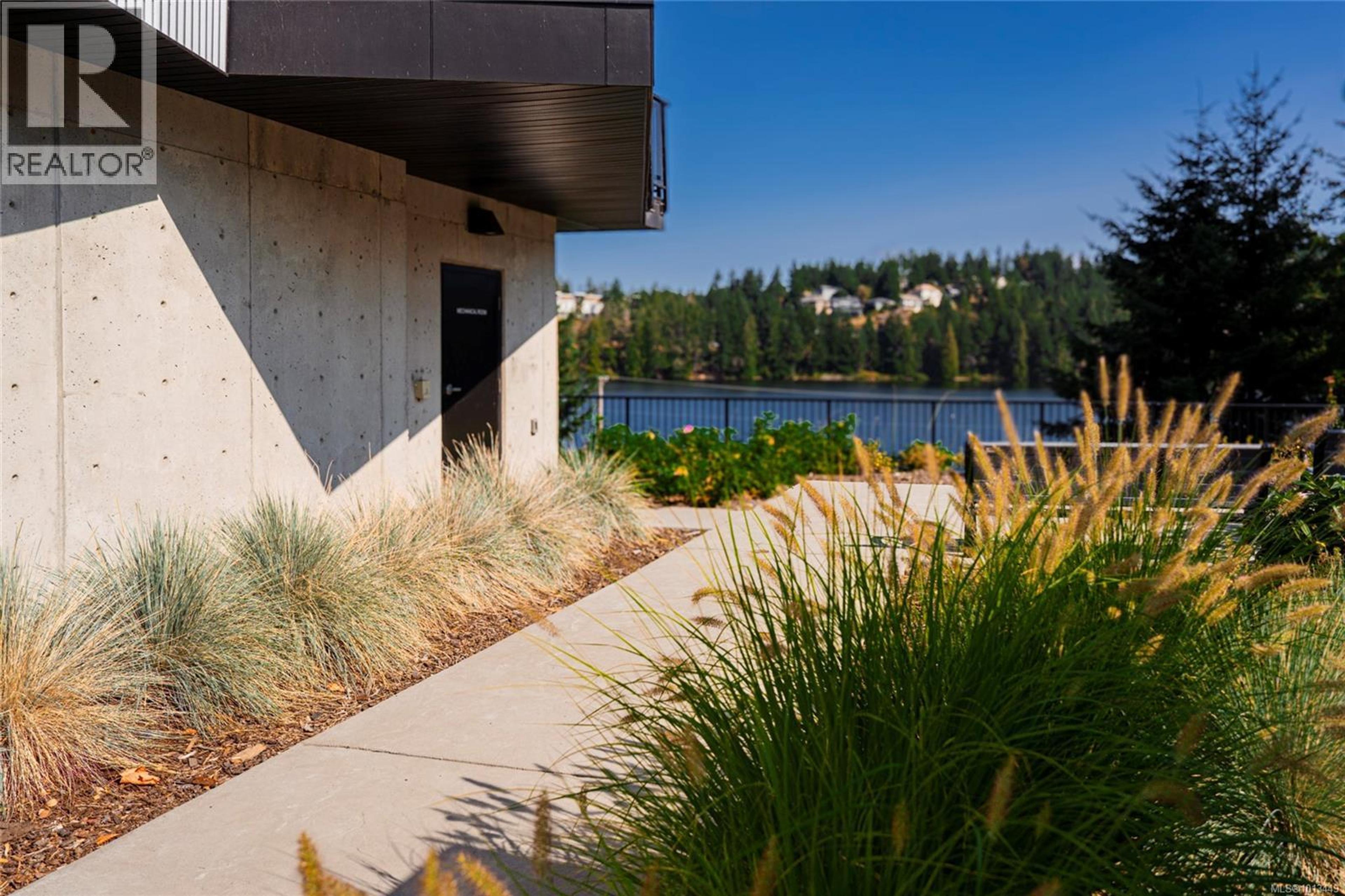 4474 Wellington Rd, Nanaimo - Exteriors - Photo 8