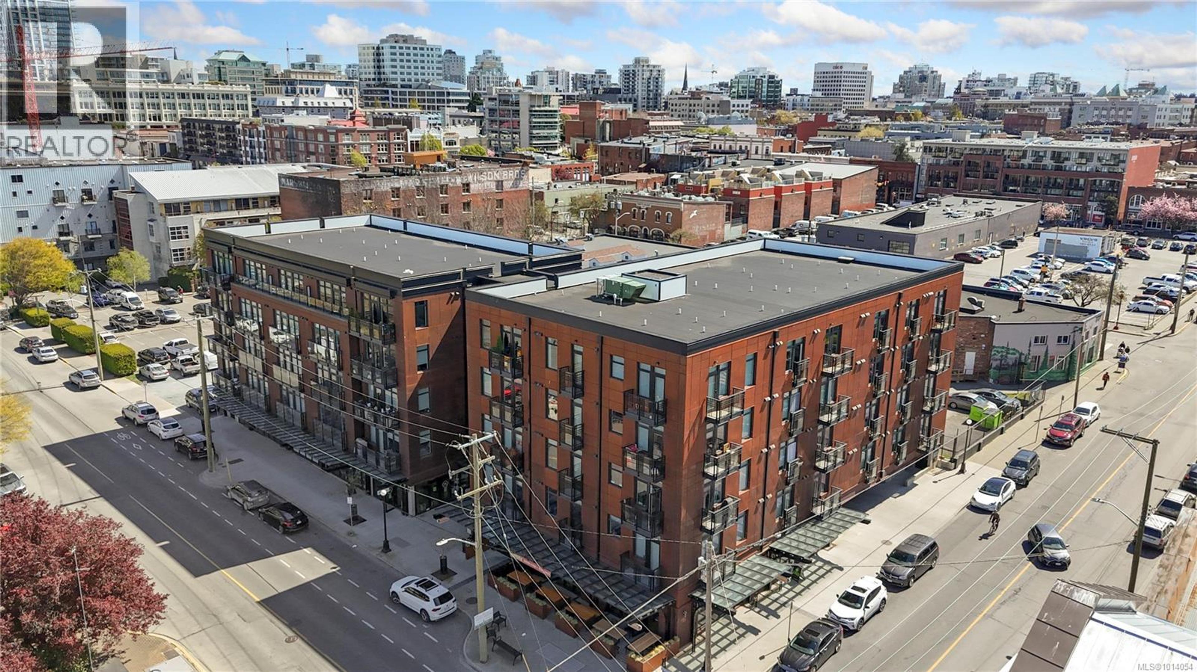 515 Chatham St, Victoria - Exteriors - Full Complex View, Drone/Aerial View - Photo 2